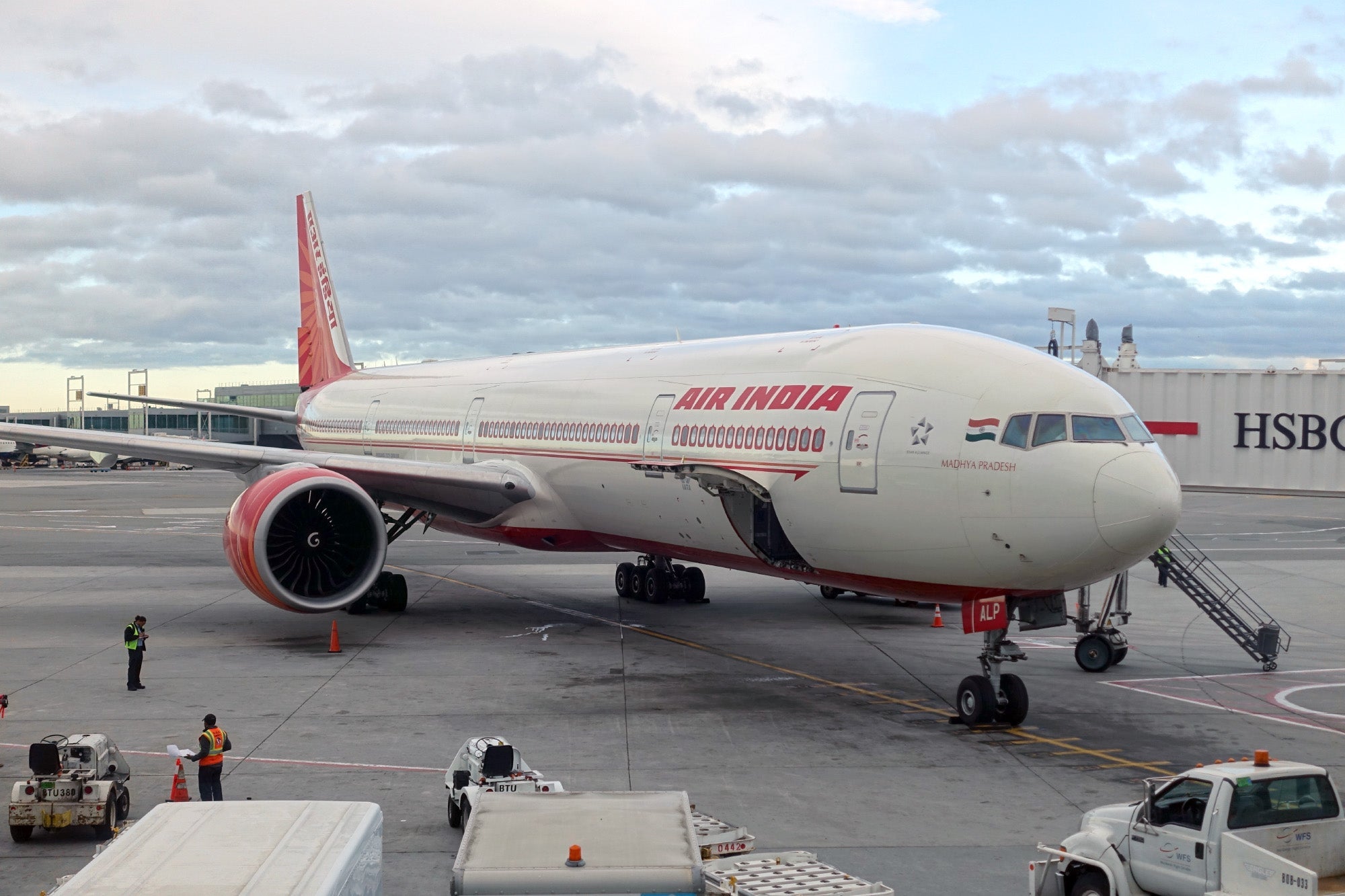 Air India 777-300ER Business Class Review