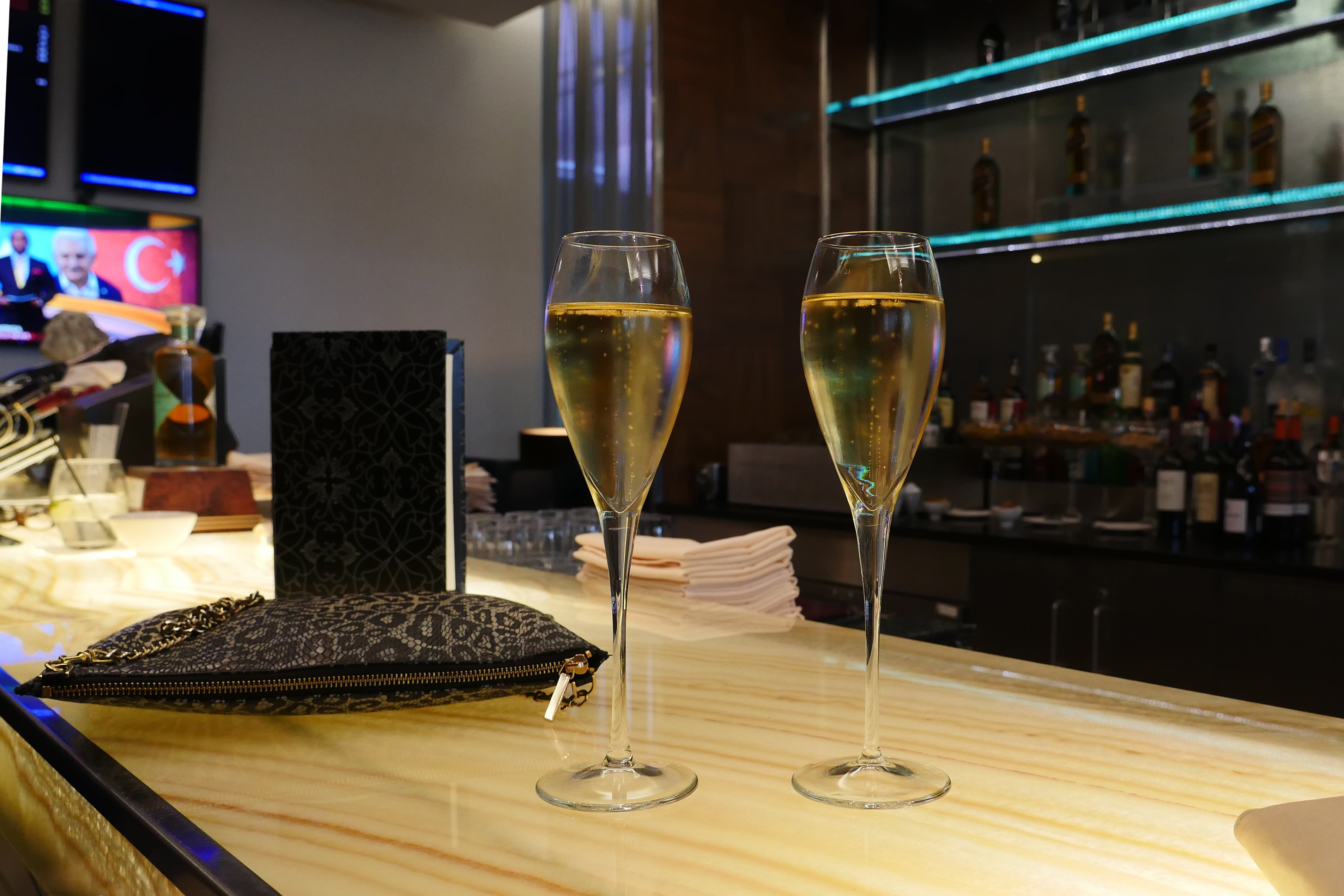 We had a couple of glasses of Laurent Perrier Grand Siècle at the bar lounge. Service isn't particularly quick, but the champagne is world class.