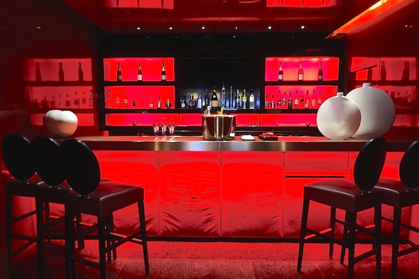 Air France Premiere Lounge bar