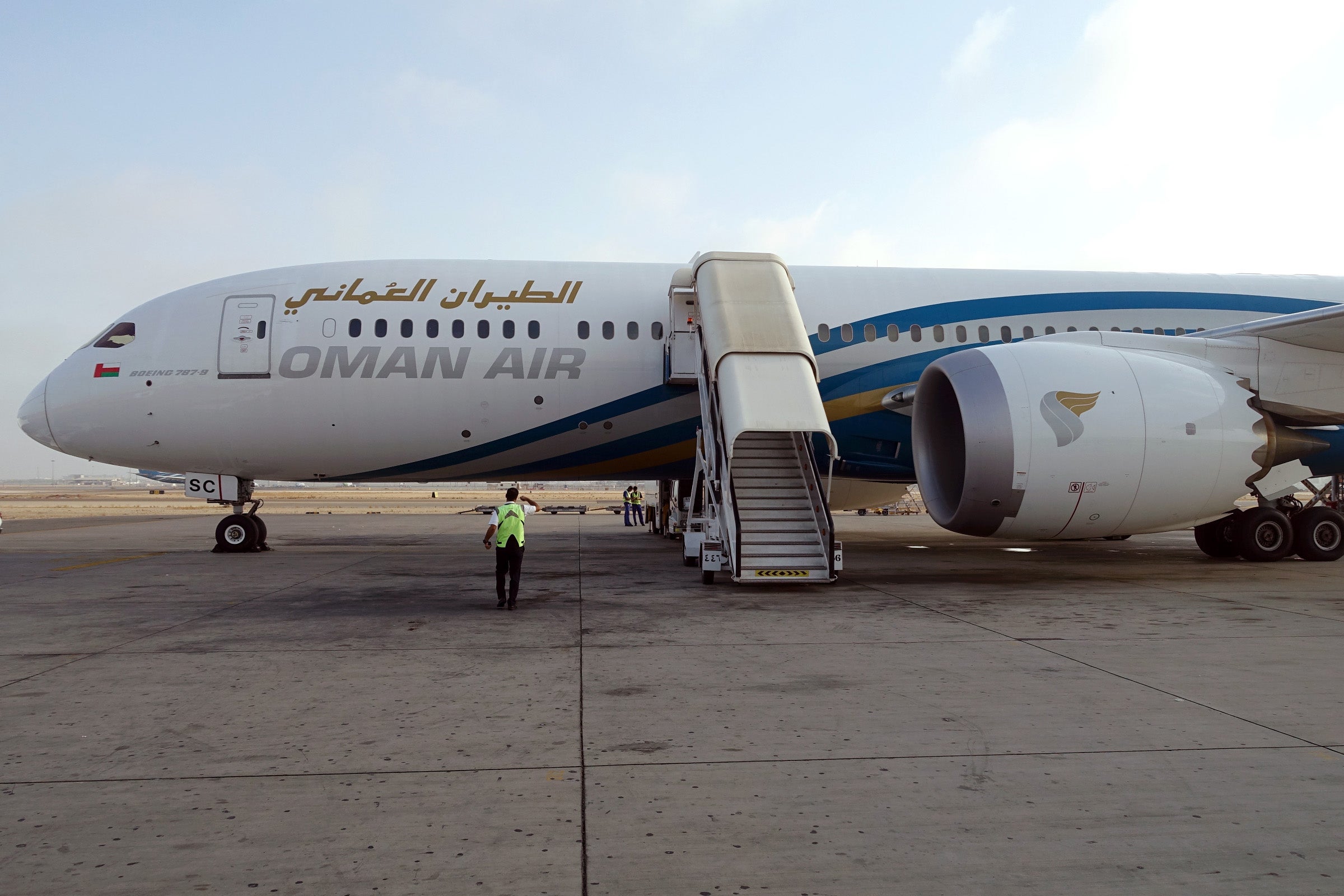 Oman Air 787-9 CDG-MCT Review