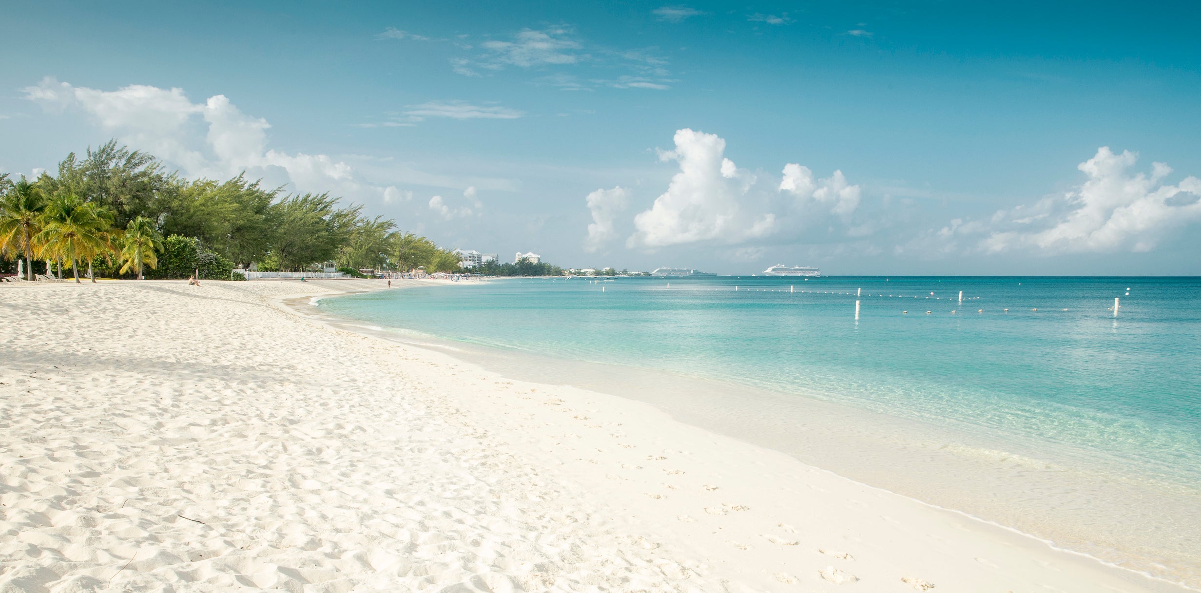 Panorama of Seven Mile Beach on Grand Cayman island (Getty Images)