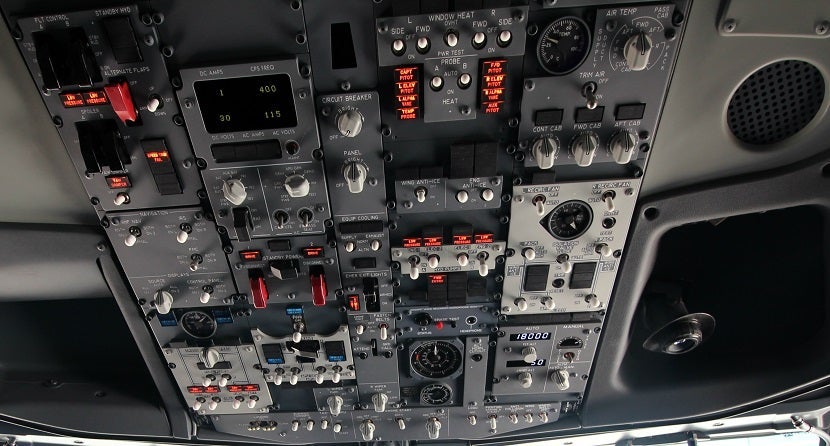 IMG Norwegian Air Boeing 737 MAX 8 cockpit overhead controls