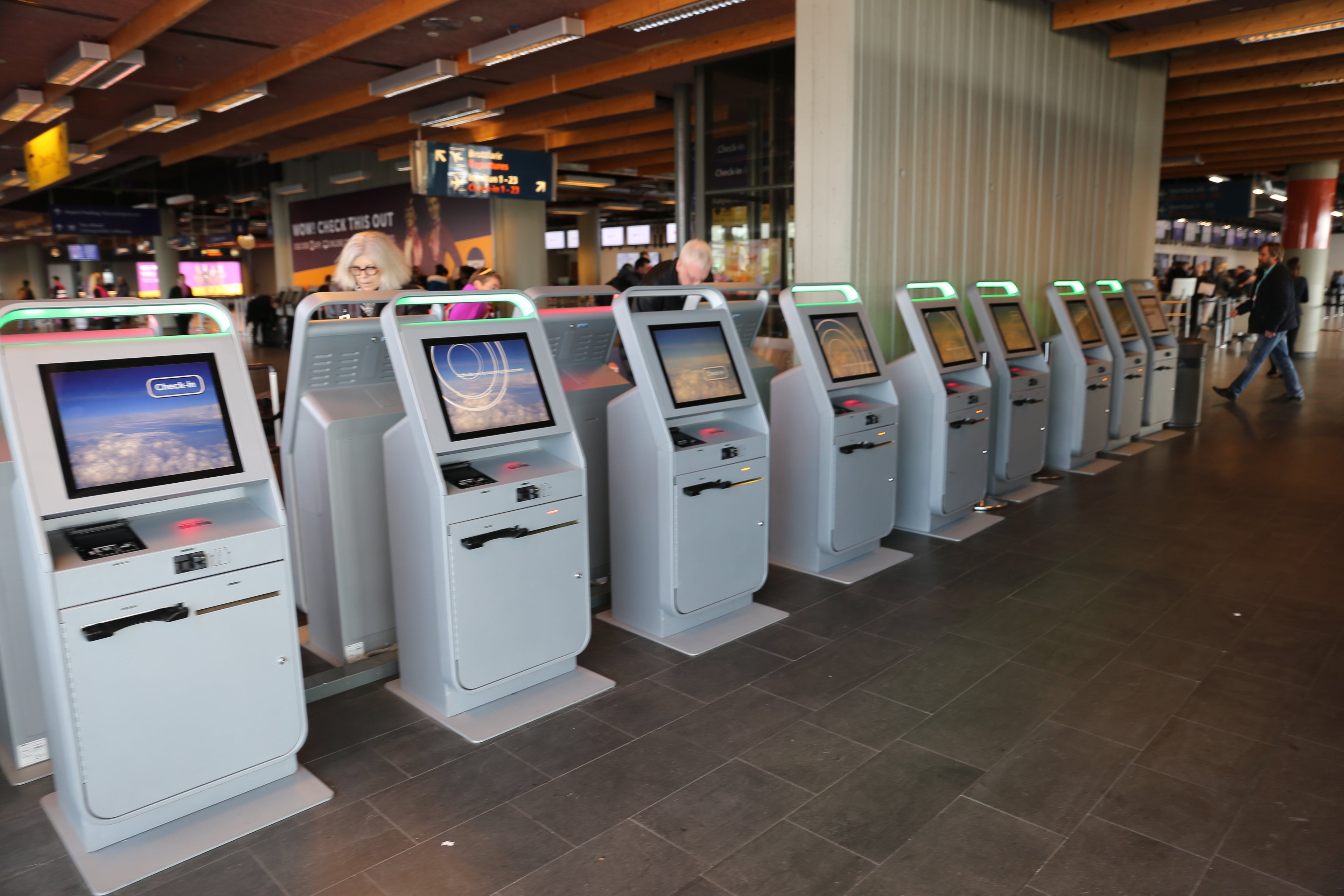 Reykjavik airport check in (KEF)