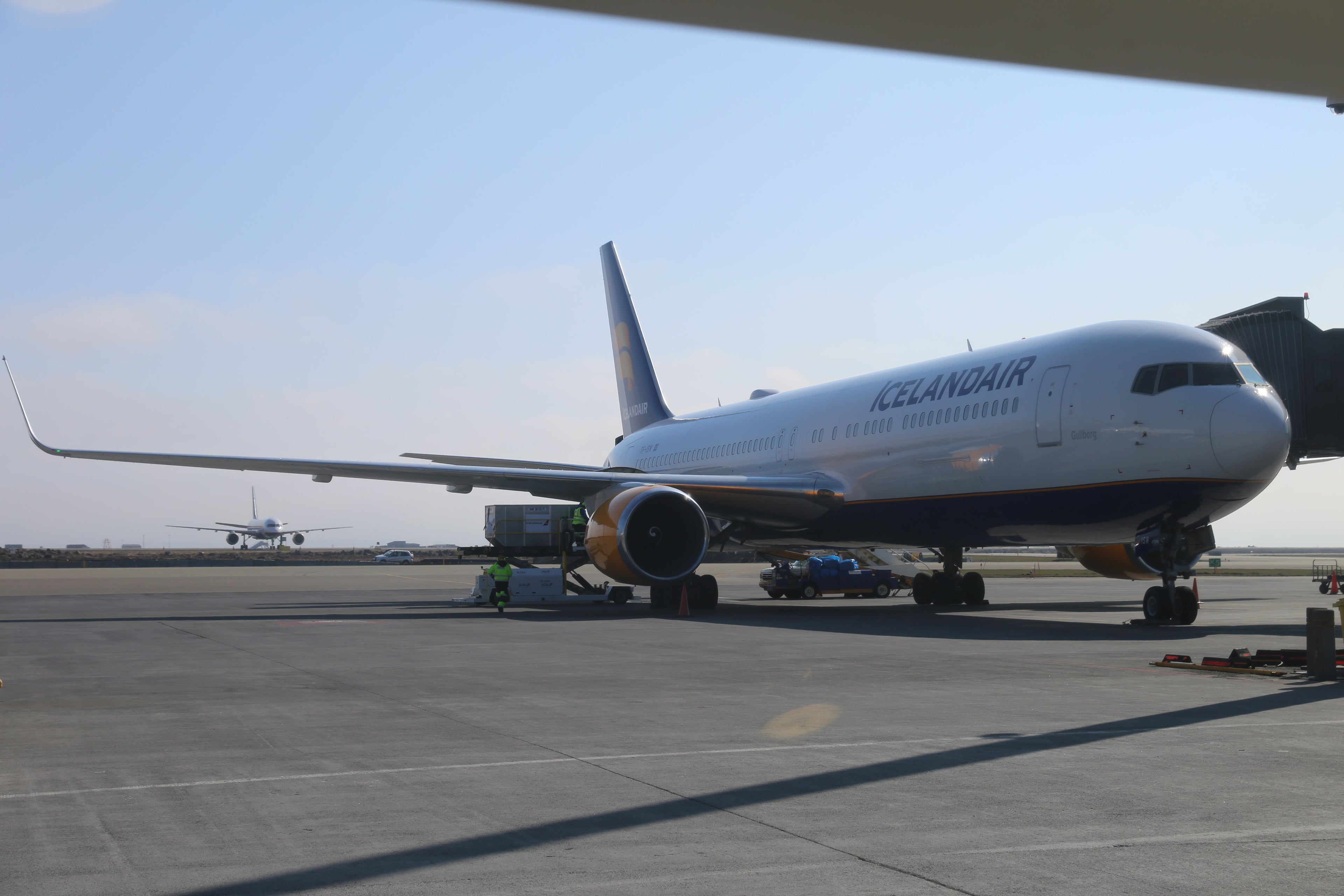 Icelandair 767