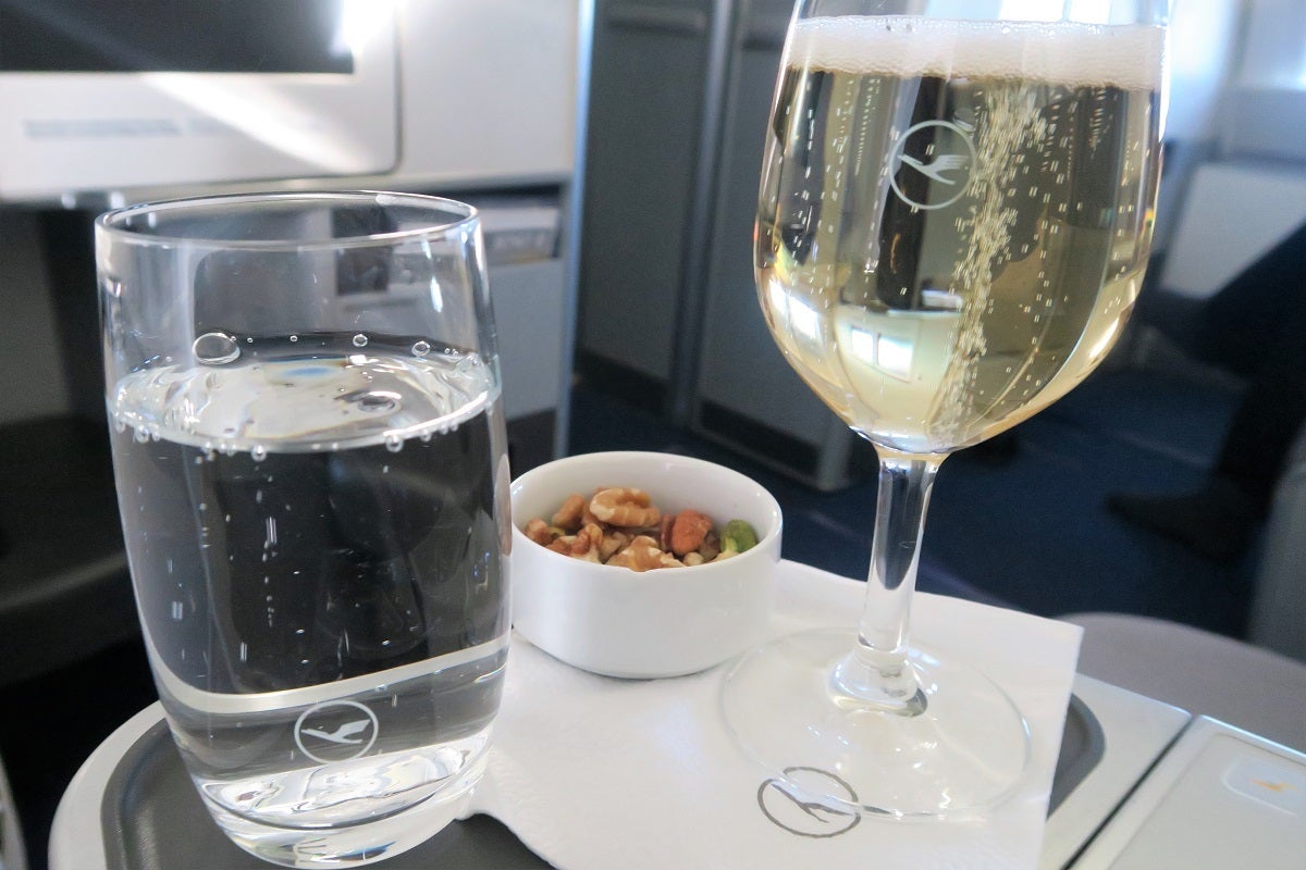 Lufthansa 747-8 748 business class IAD-FRA initial drink service