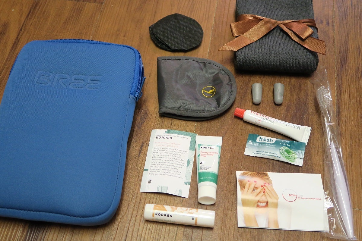 Lufthansa 747-8 748 business class amenity kit contents