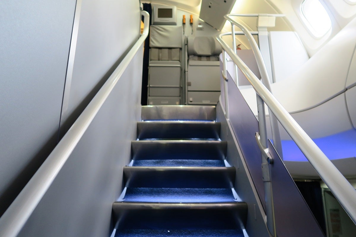 Lufthansa 747-8 748 stairs
