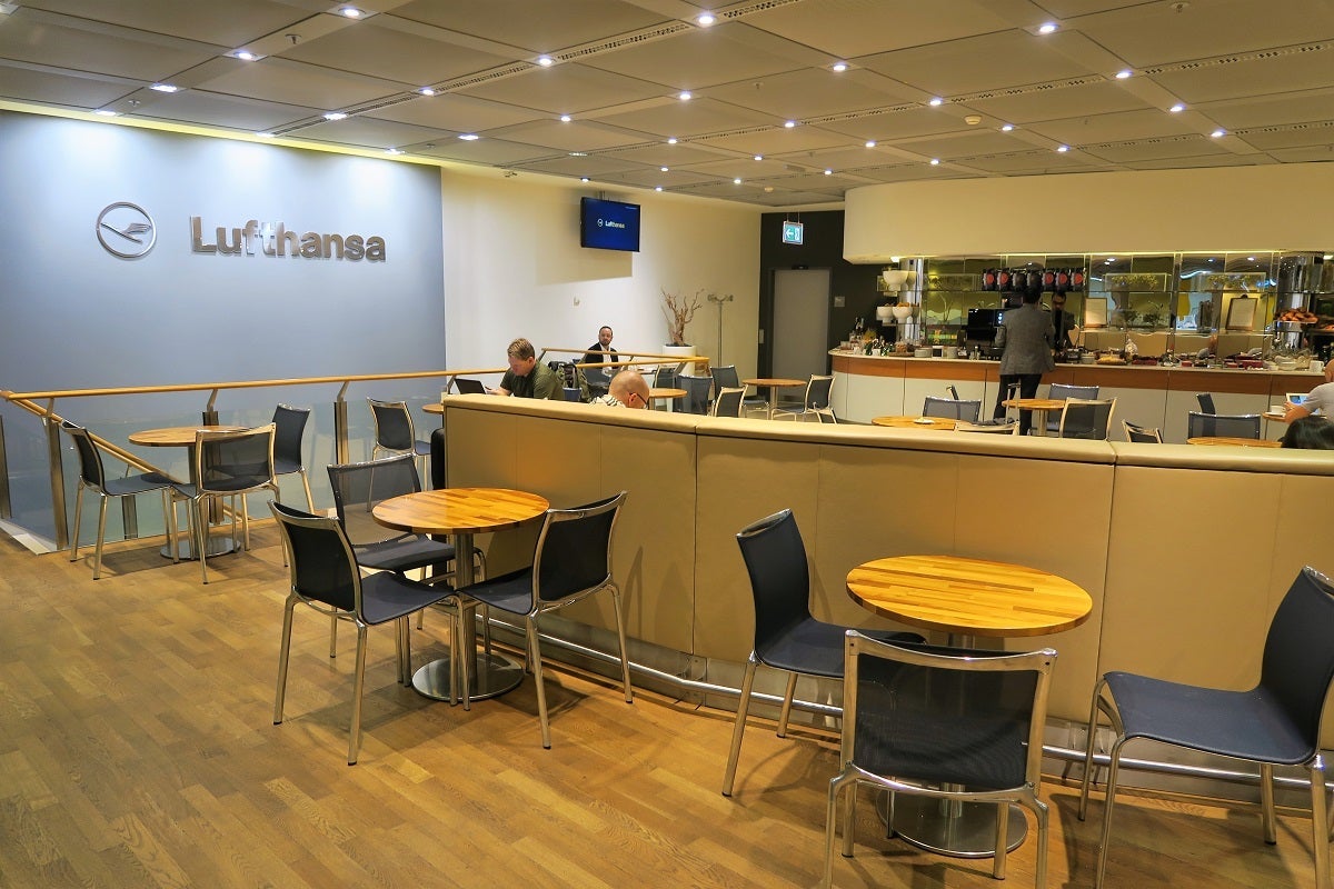 Lufthansa FRA Frankfurt Arrivals Lounge dining area