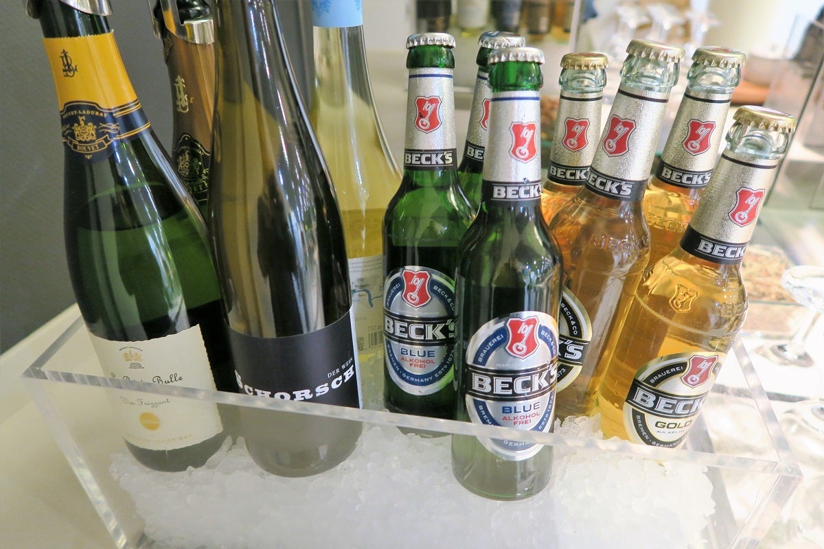 Lufthansa FRA Frankfurt Arrivals Lounge drinks