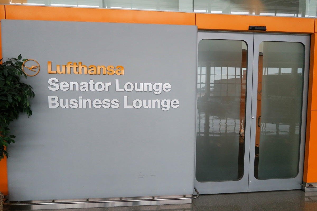 Lufthansa IAD Dulles lounge entrance