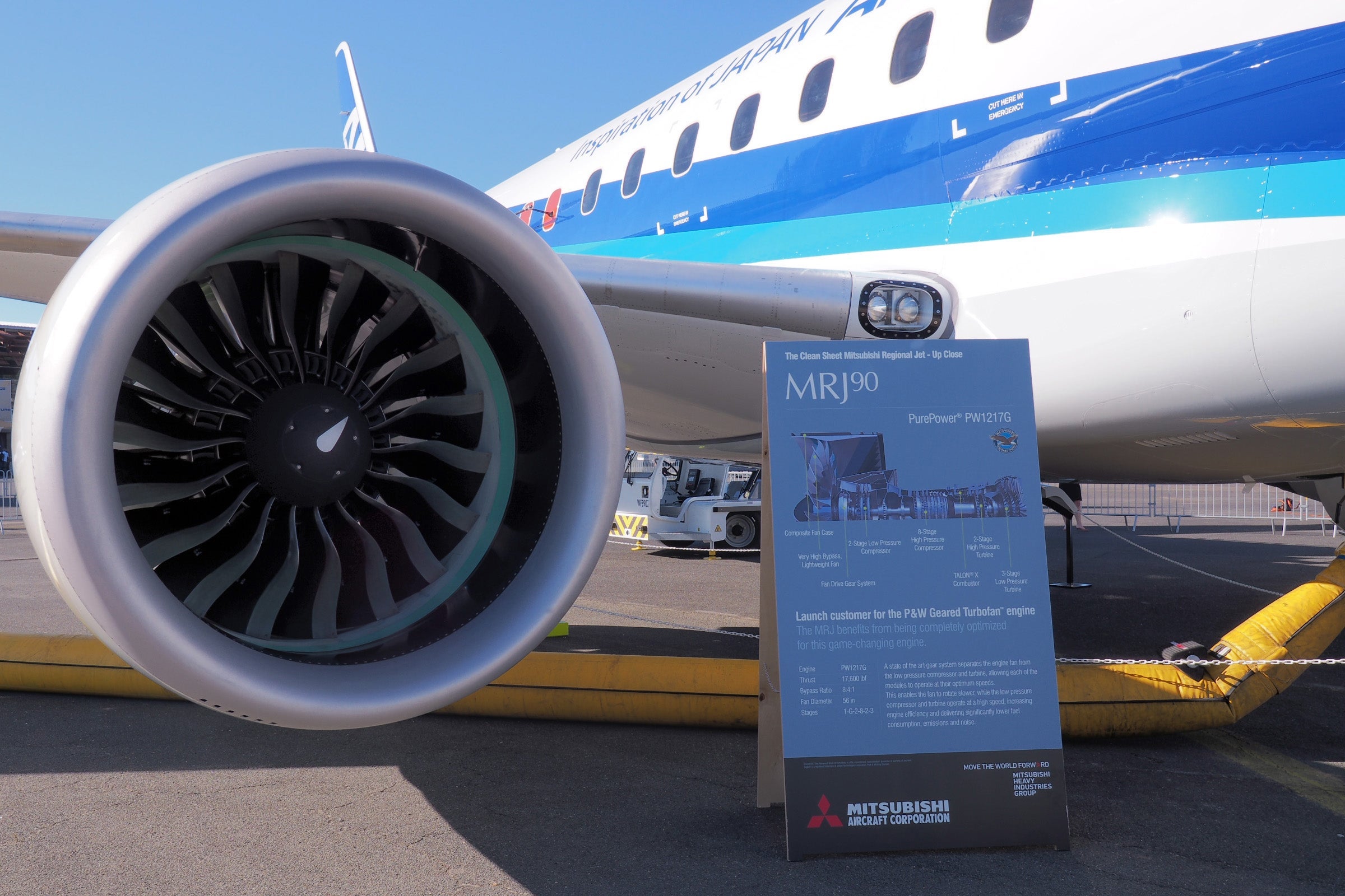 Mitsubishi Regional Jet Paris Air Show