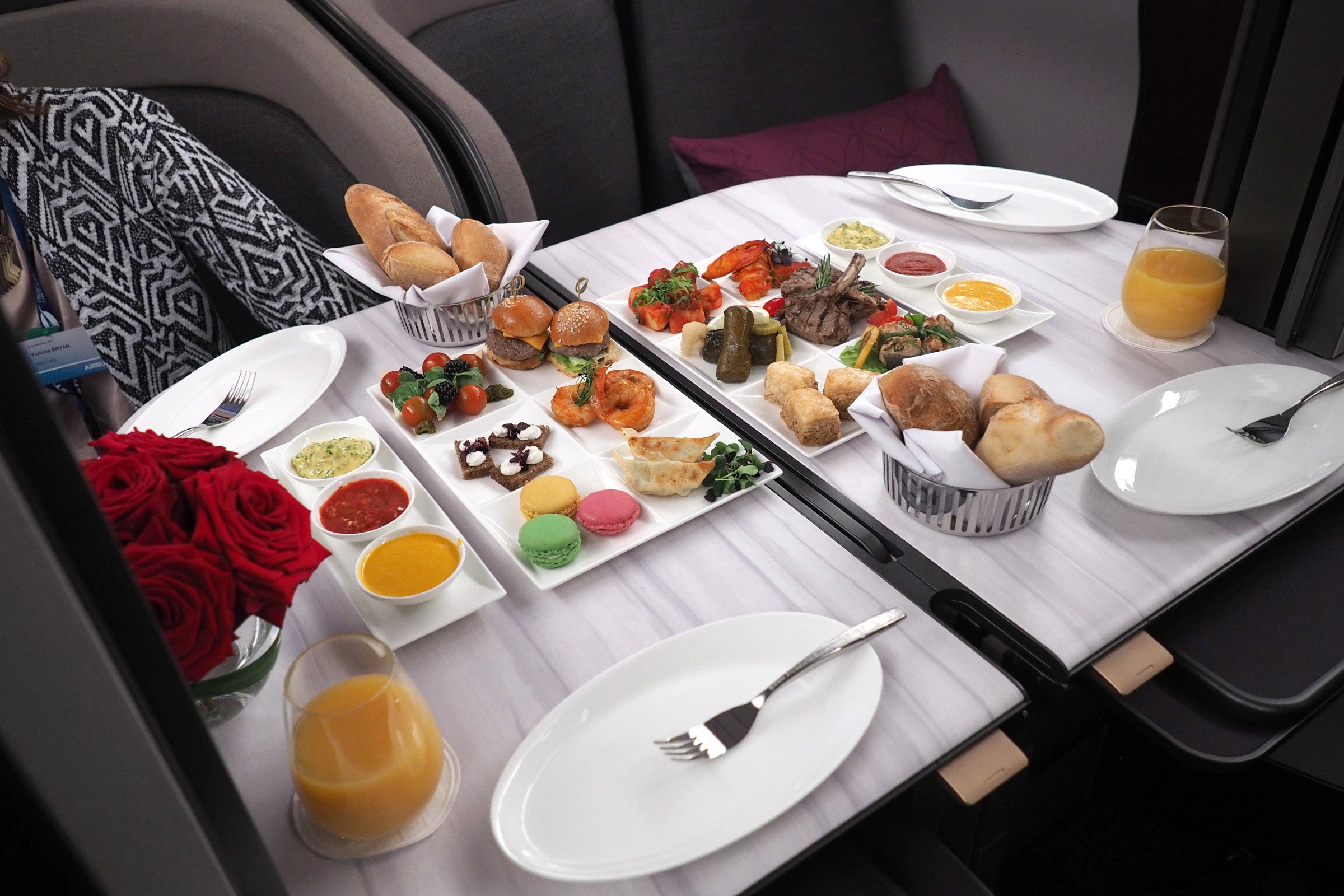 Qatar 777 Qsuite Tour