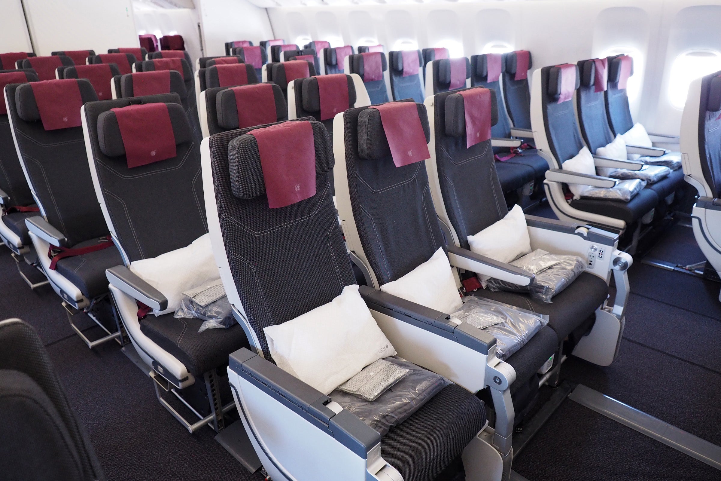 Qatar 777 Qsuite Tour