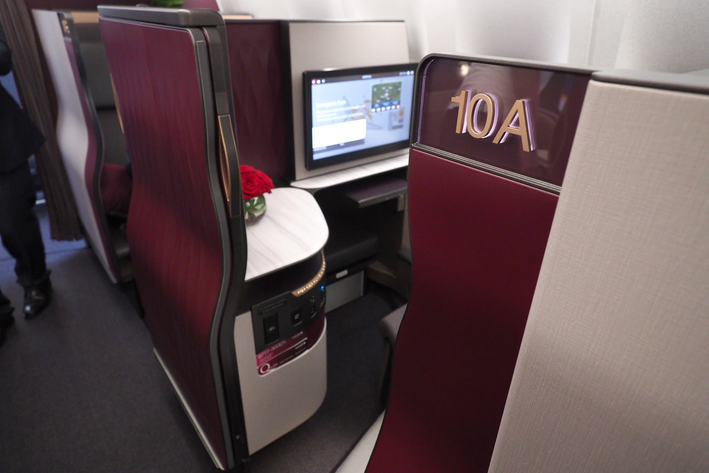 Qatar 777 Qsuite Tour