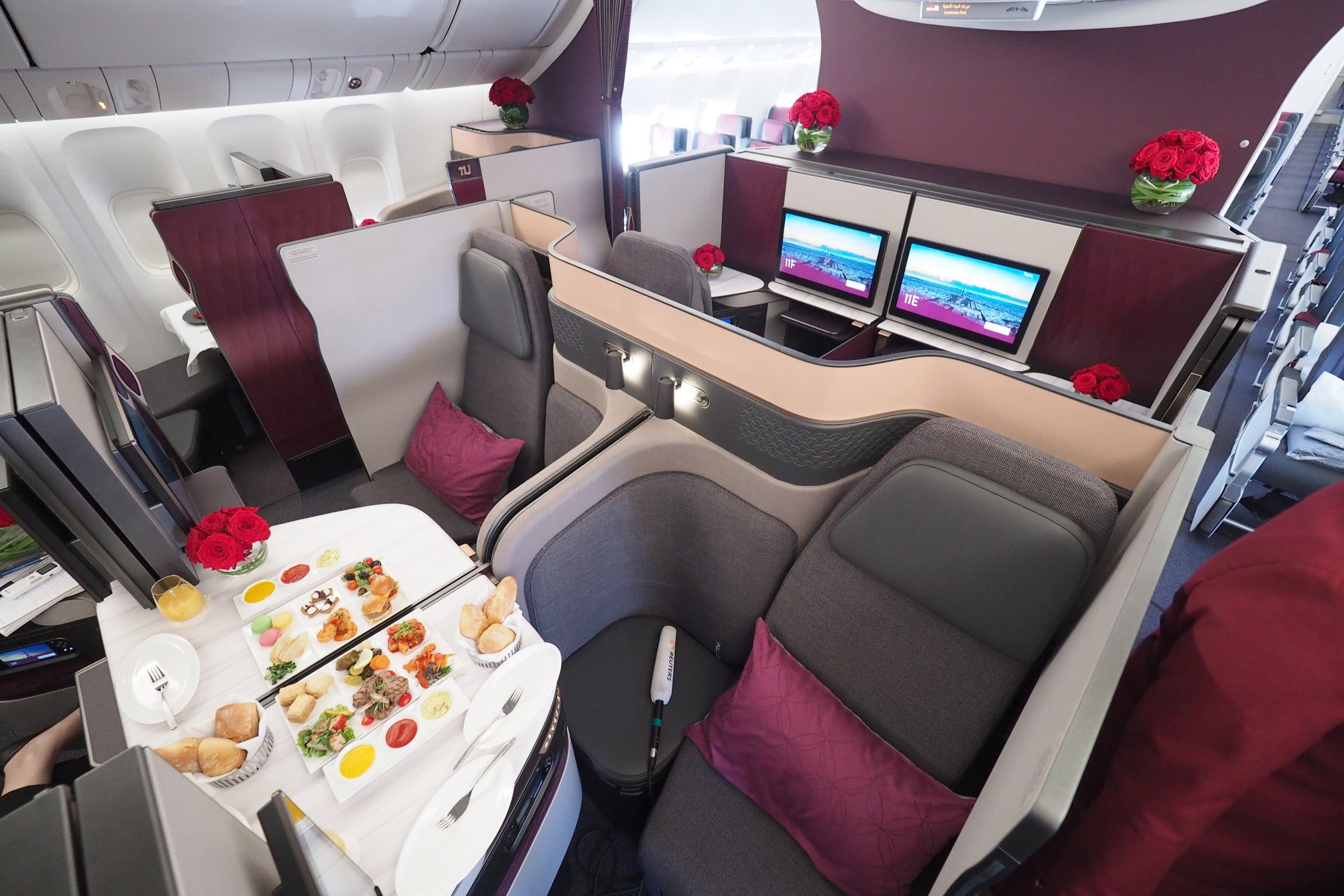 Qatar 777 Qsuite First Look
