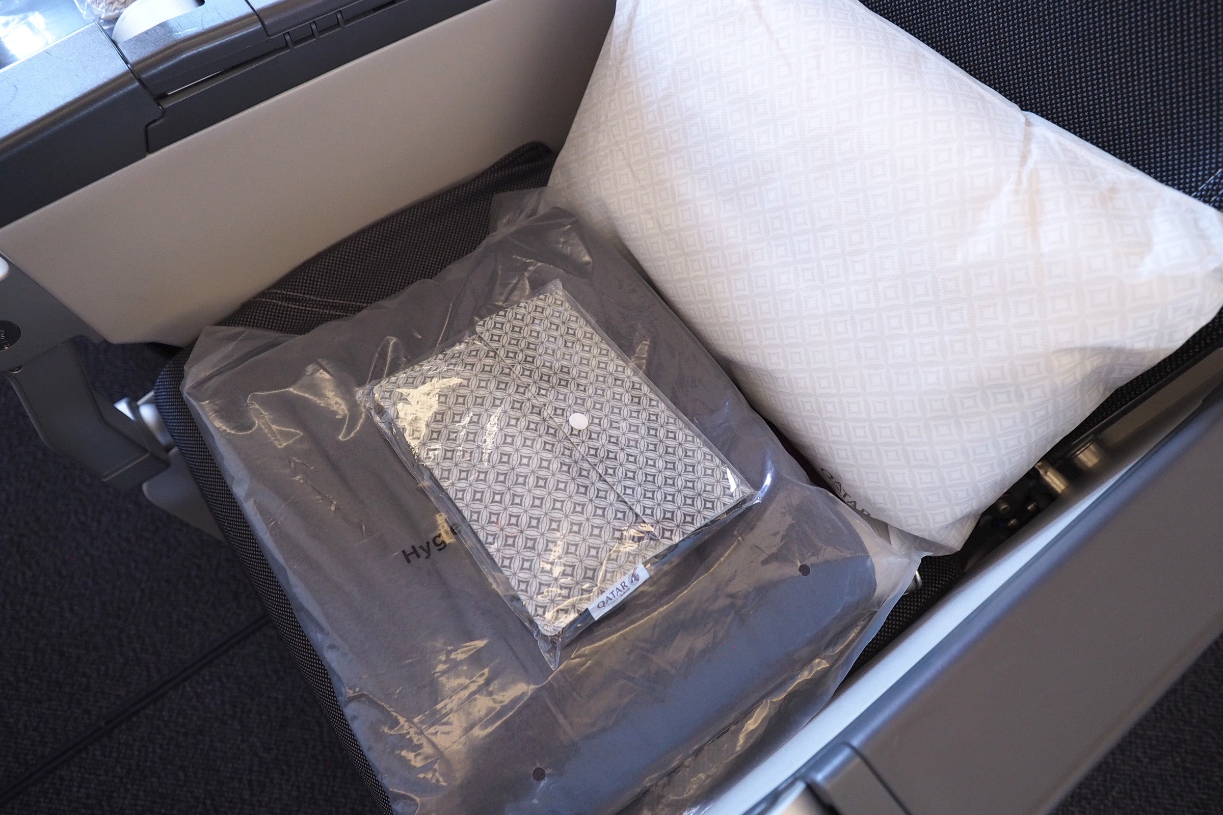Qatar 777 Qsuite Tour