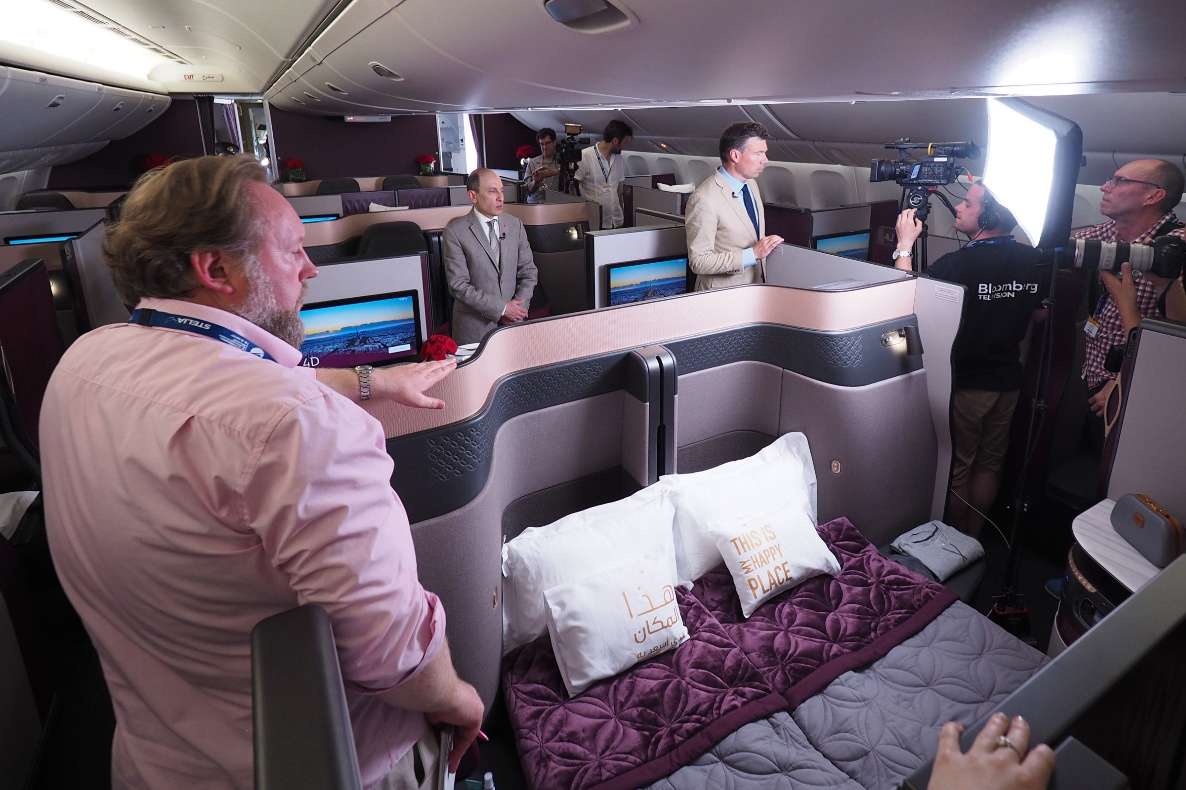 Qatar 777 Qsuite Tour