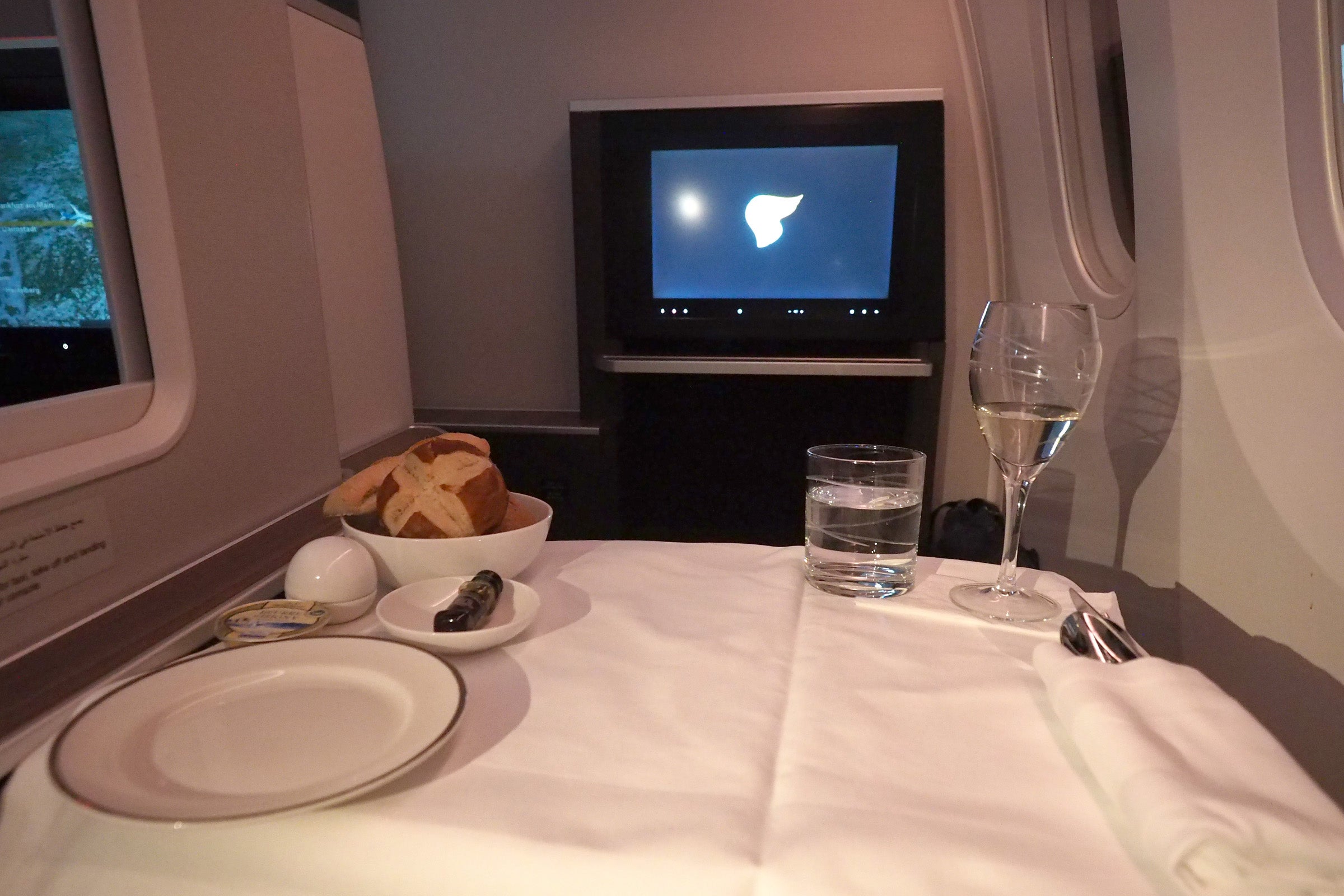Oman Air 787-9 CDG-MCT Review