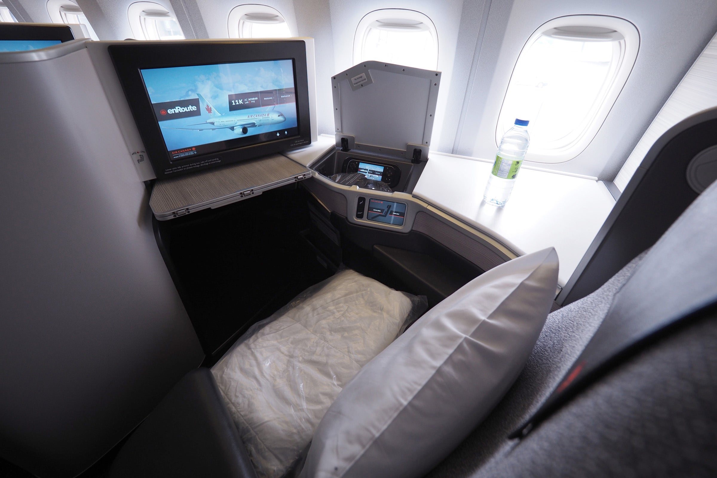 Air Canada 777-300ER Business Class Review