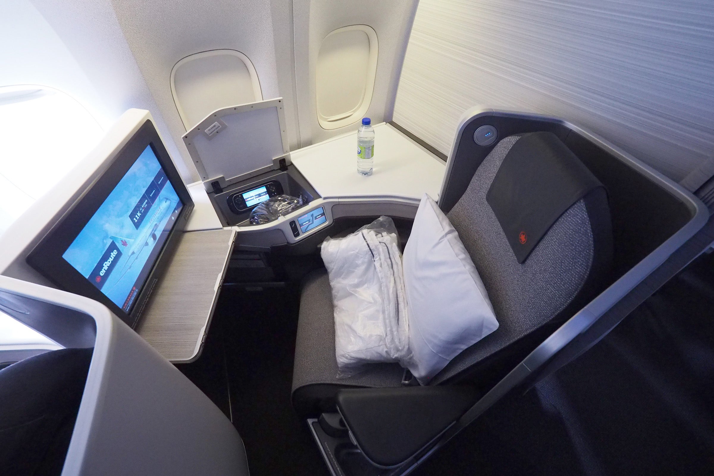 Air Canada 777-300ER Business Class Review