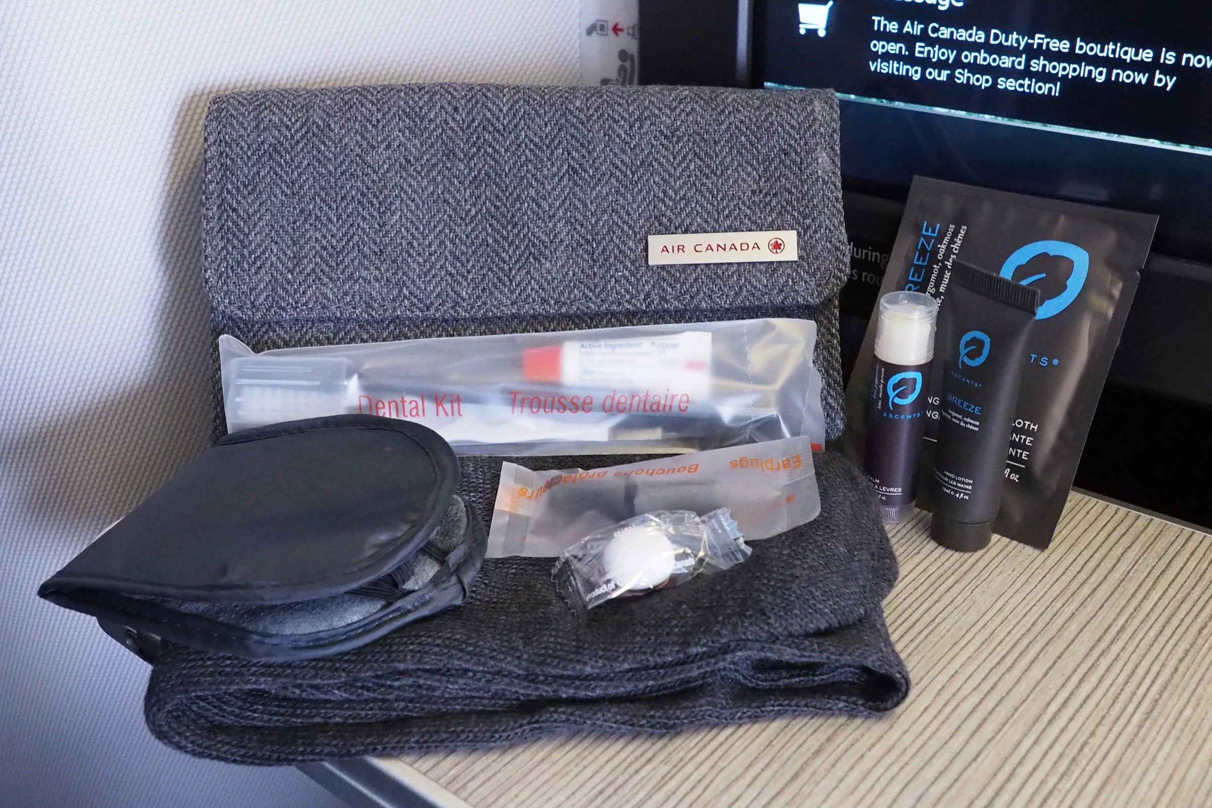 Air Canada 777-300ER Business Class Review