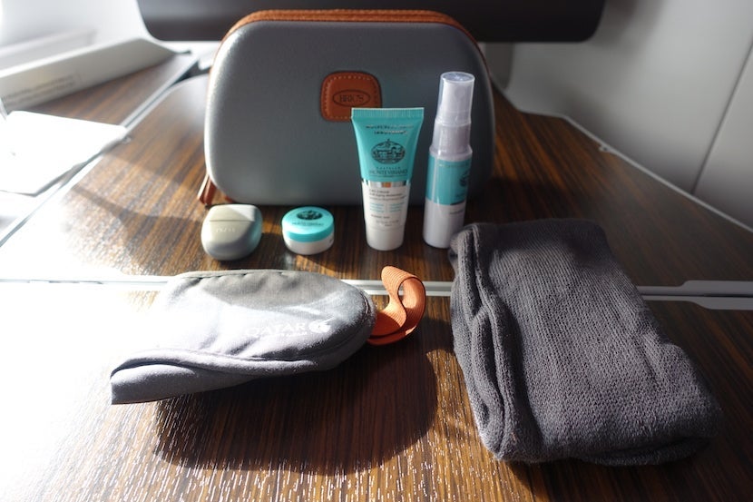 Qatar A380 amenity kit 2