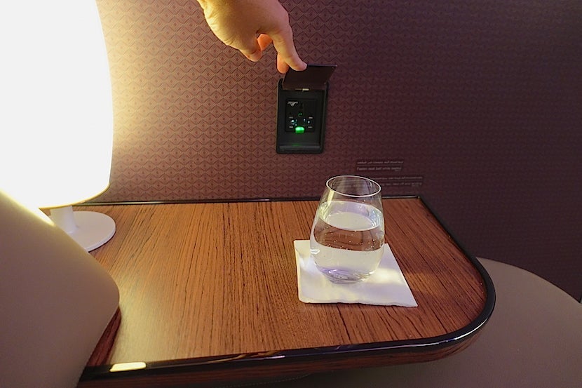 Qatar bar plug