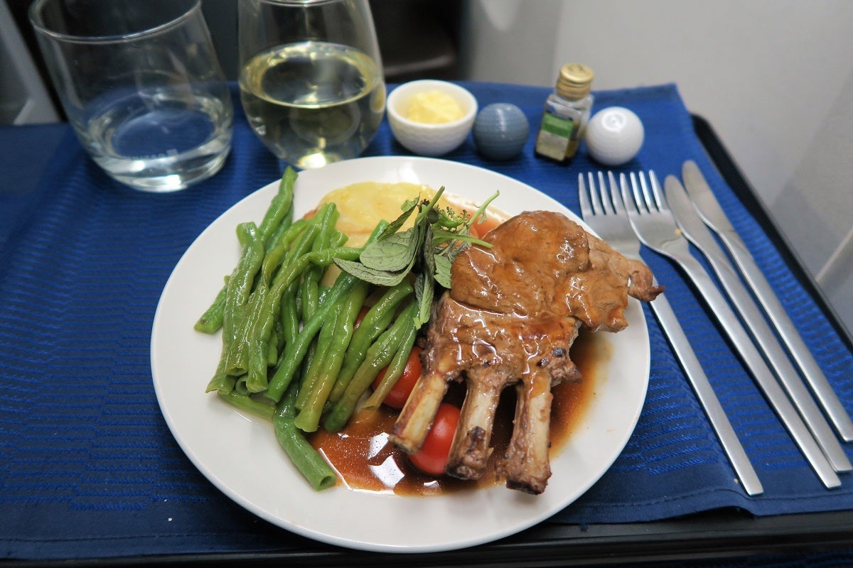 United 777 Polaris Business FRA-IAD lamb