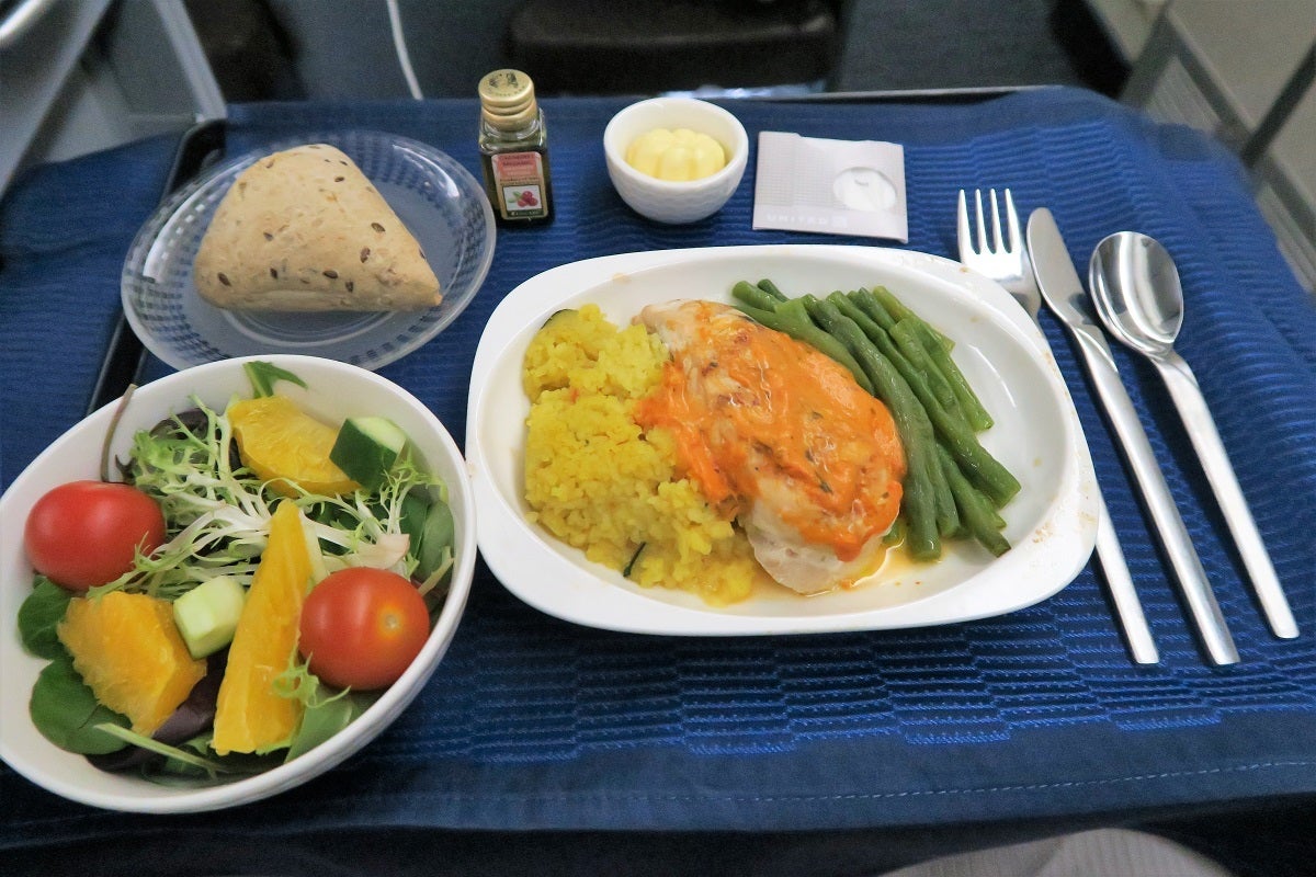 United 777 Polaris Business FRA-IAD lunch