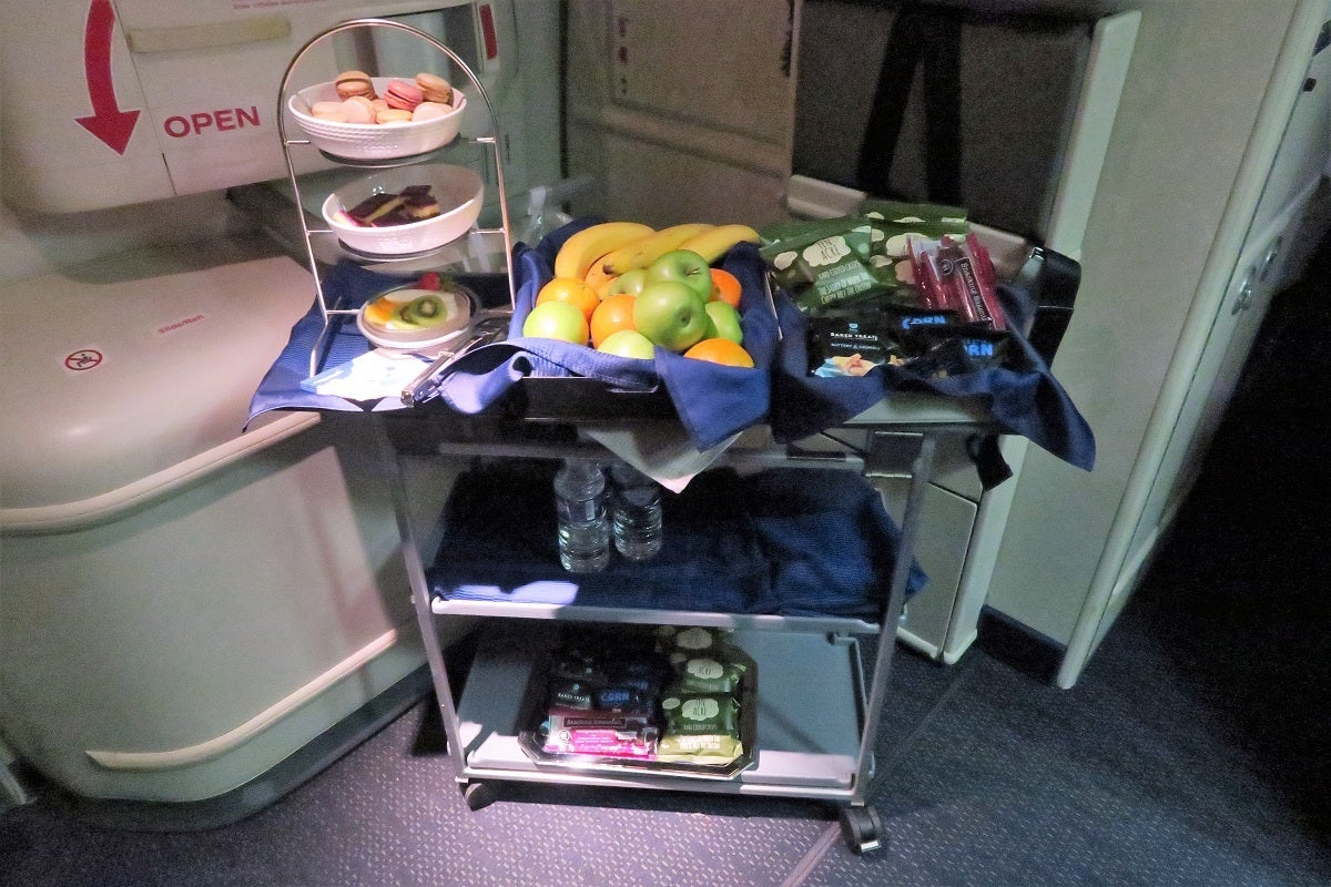 United 777 Polaris Business FRA-IAD snack tray