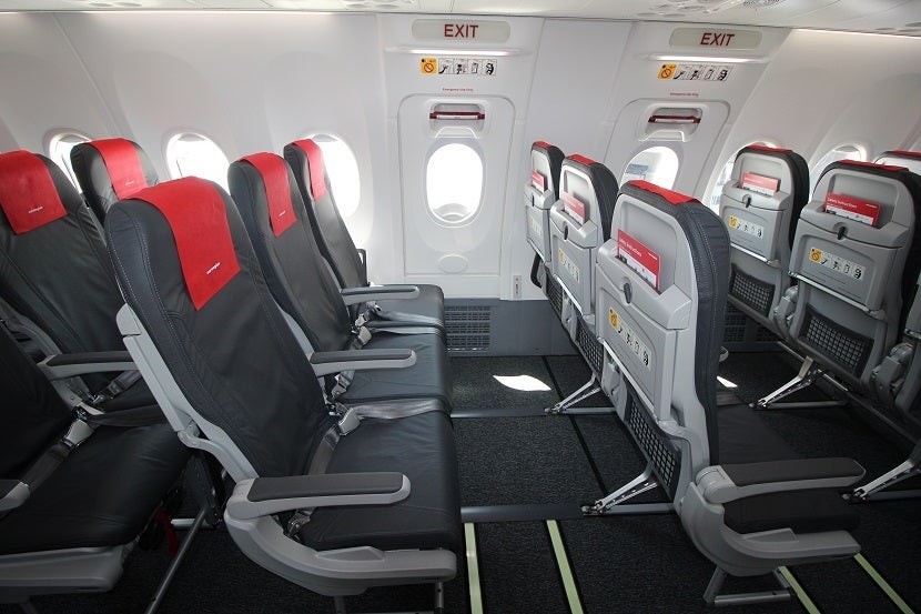 IMG Norwegian Air Boeing 737 MAX 8 exit row