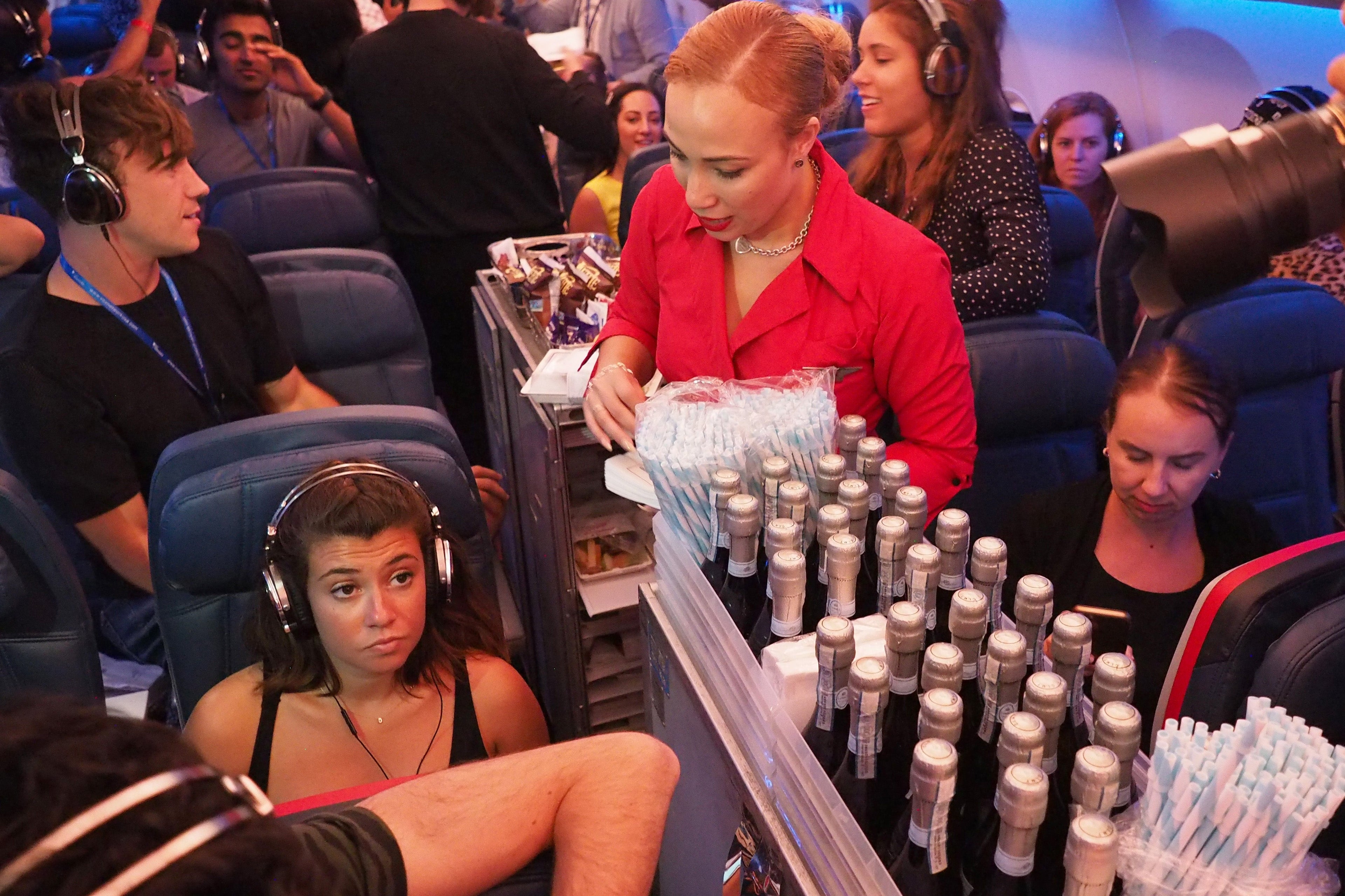 Delta 737-900ER Silent Disco
