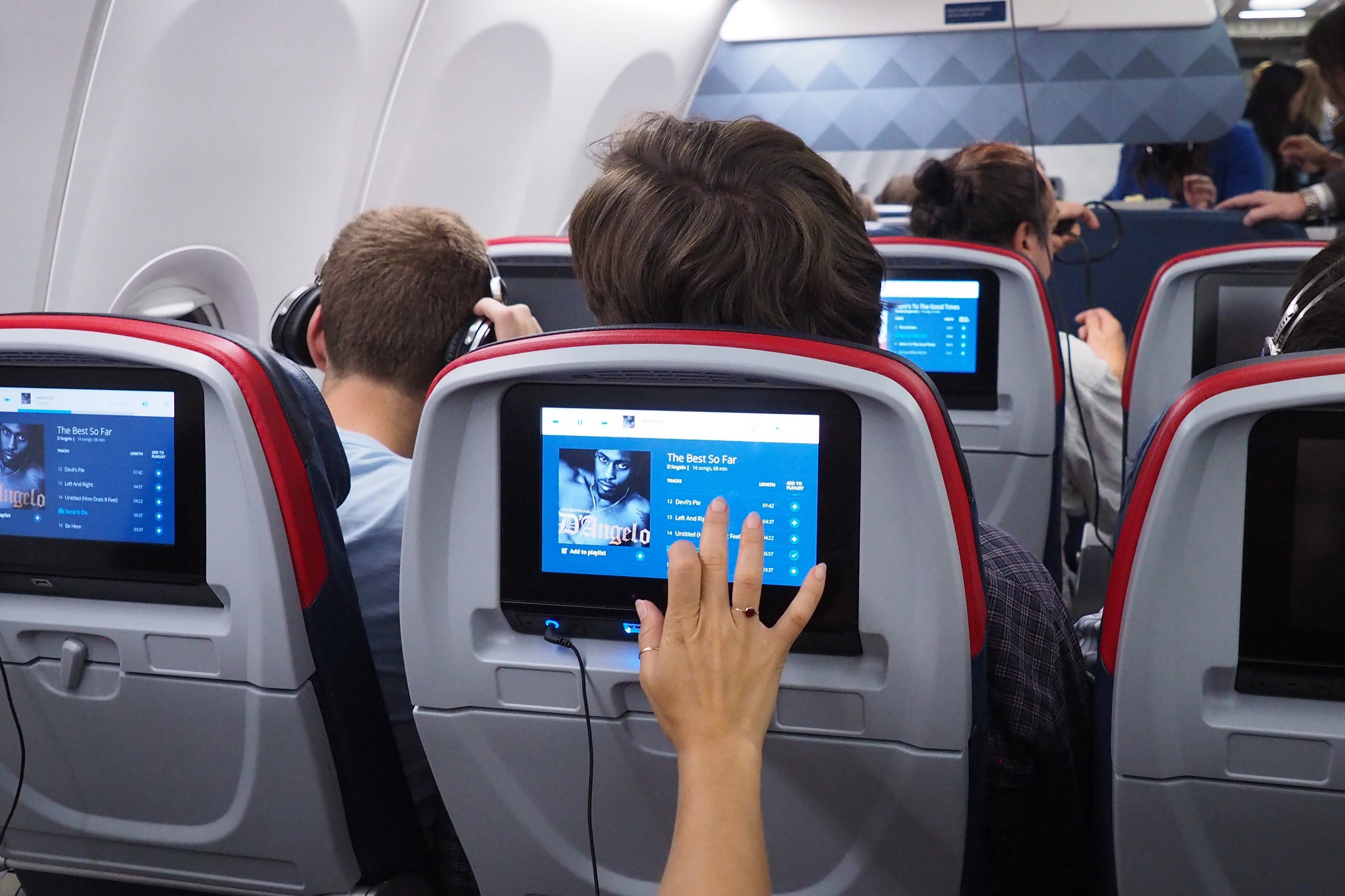 Delta 737-900ER Silent Disco