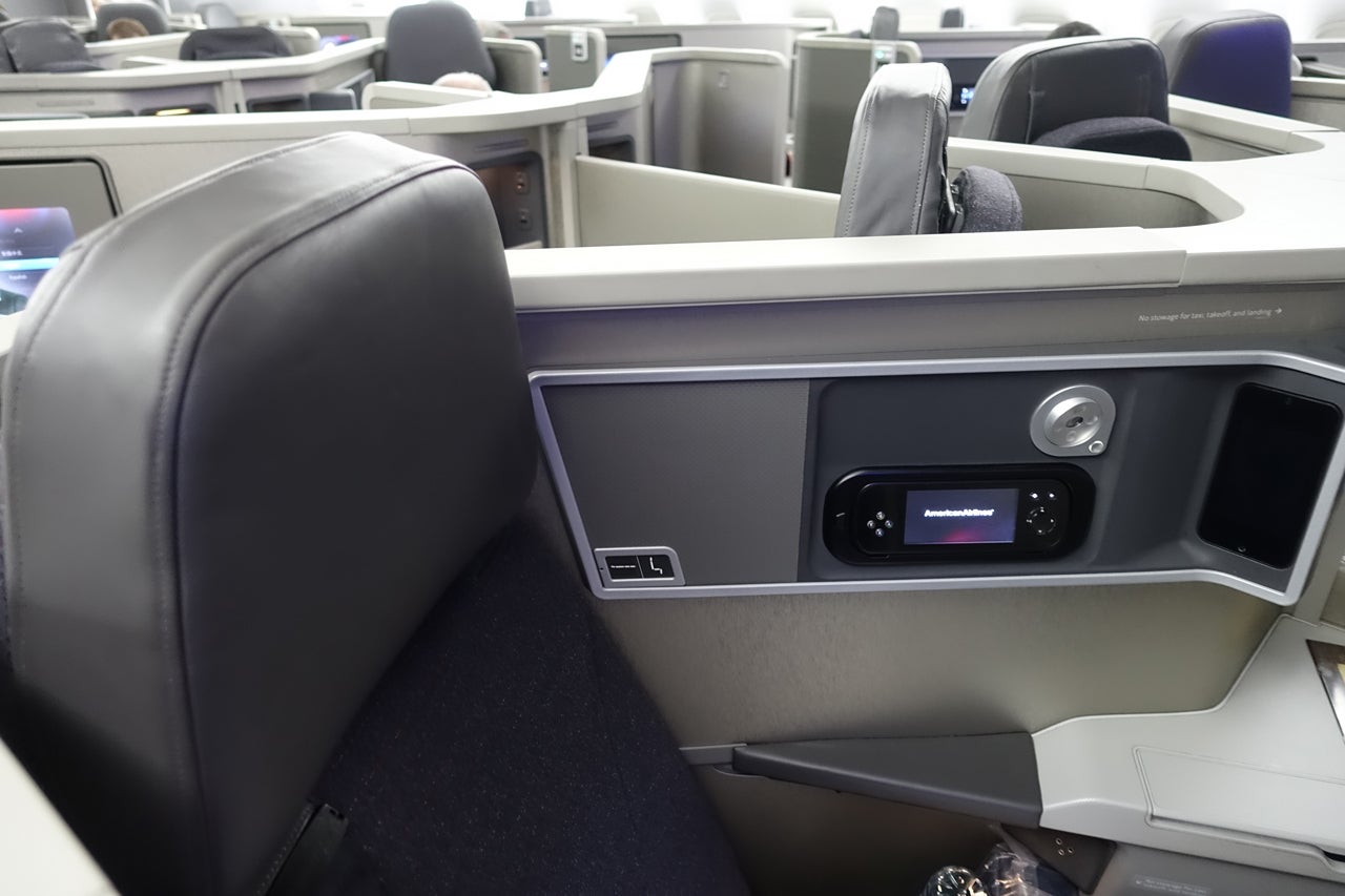 IMG-aa-biz-forward-reverse-seats-2