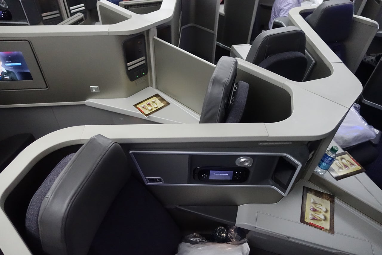 IMG-aa-biz-forward-reverse-seats-3