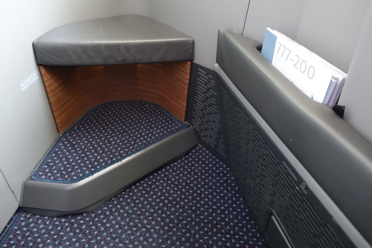 IMG-aa-biz-ottoman-storage
