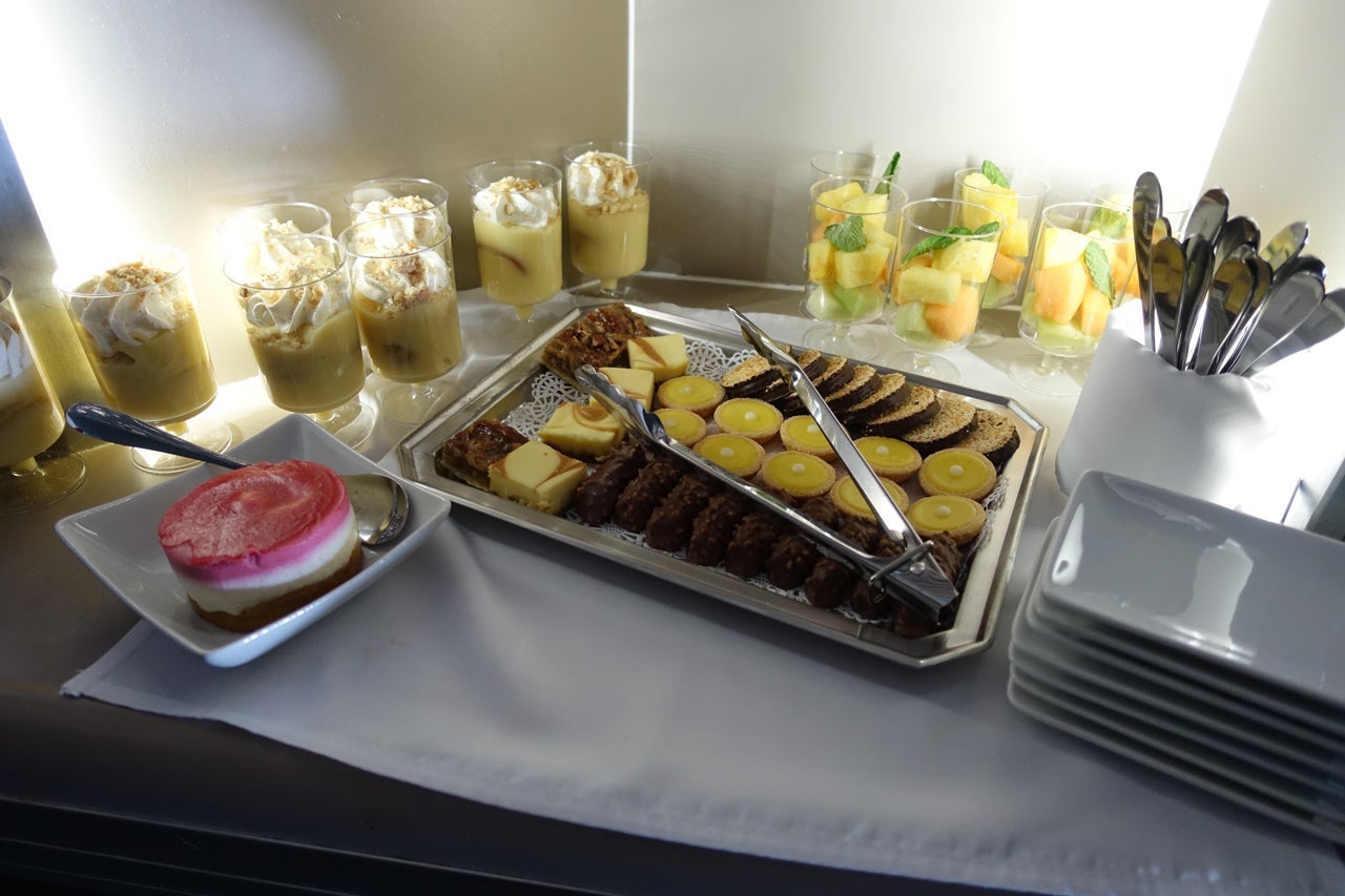 IMG-aa-biz-self-serve-snacks-2