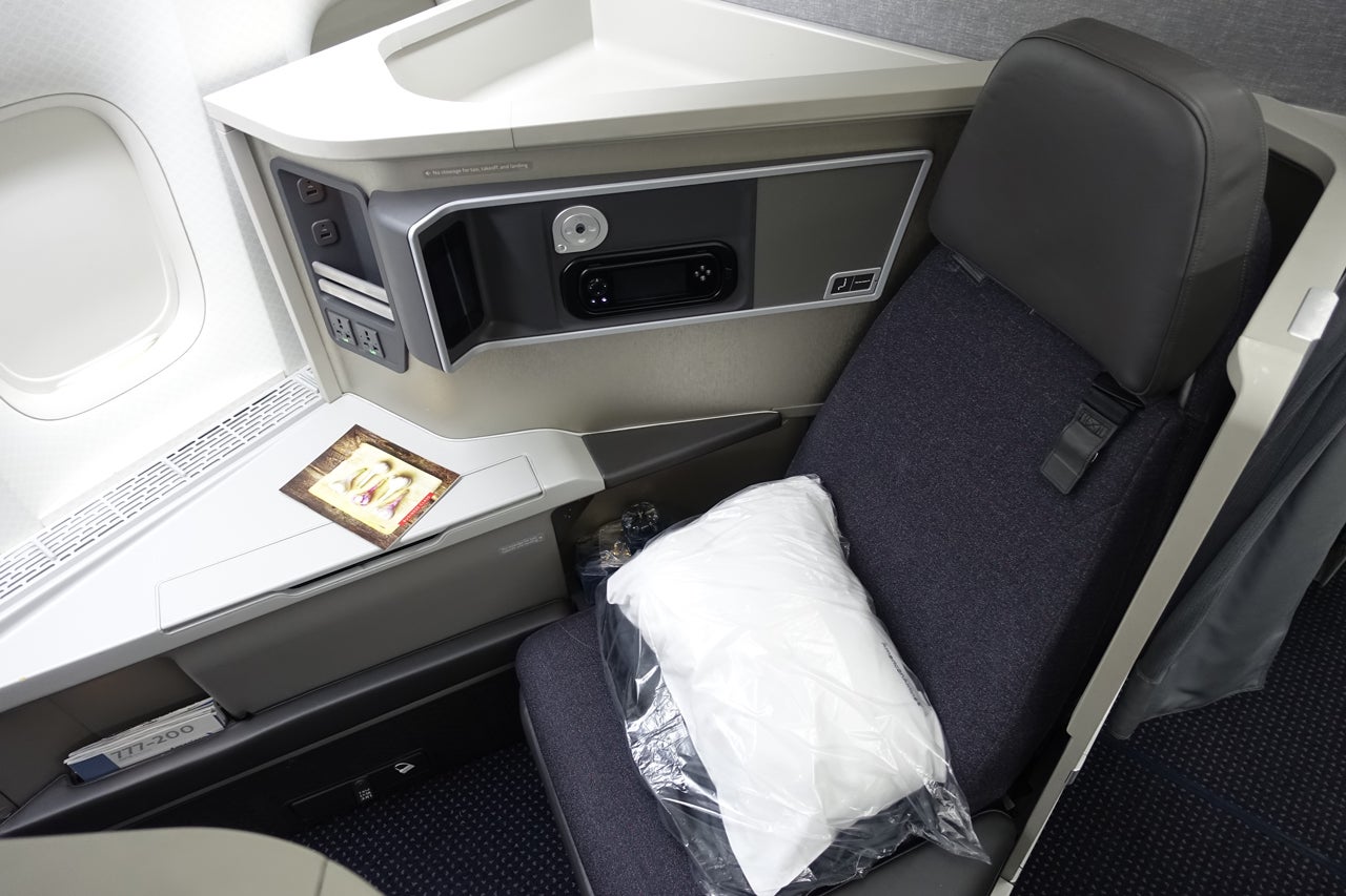 IMG-aa-biz-zodiac-seat-12L