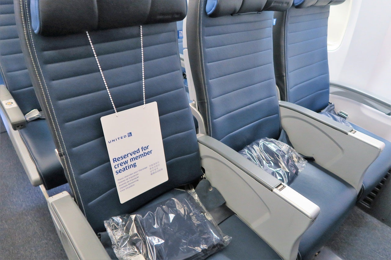 United Island Hopper on-board mechanic seat 7C
