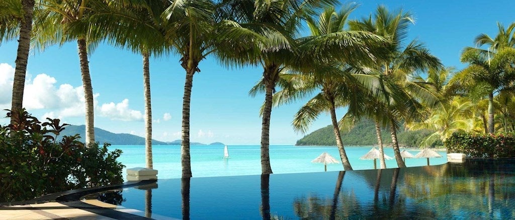 beach club hamilton island