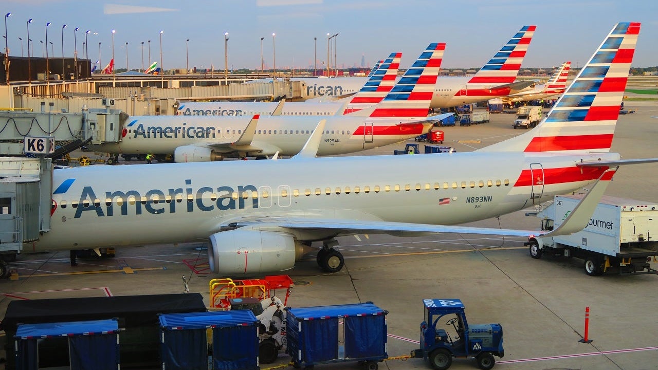 AA ORD Flagship Lounge - view of gates