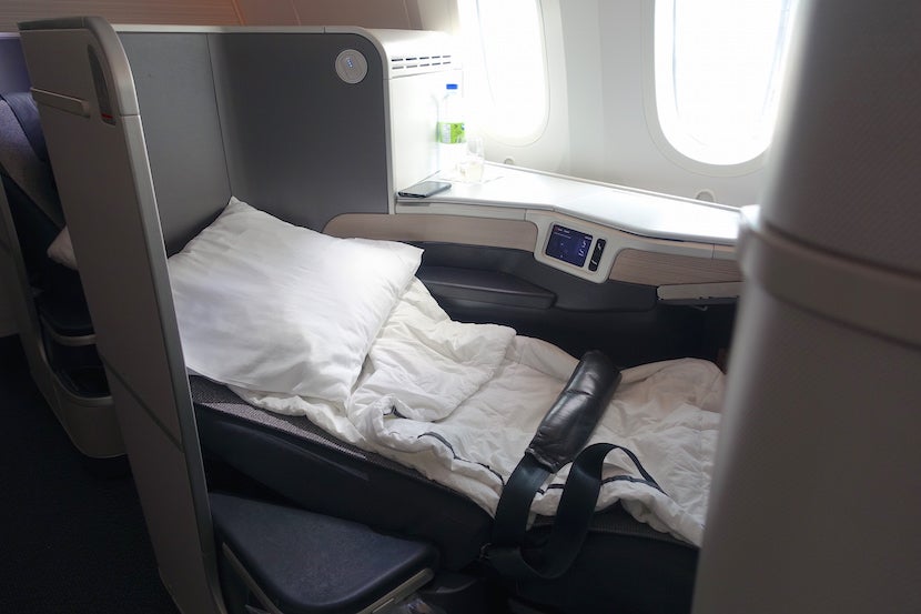 Air Canada bed eye level 1