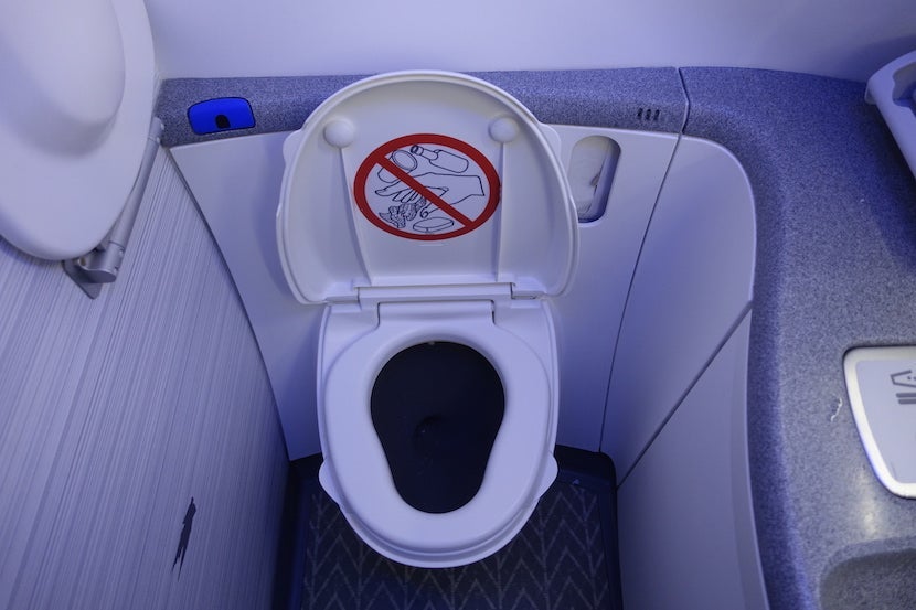 Air Canada lav