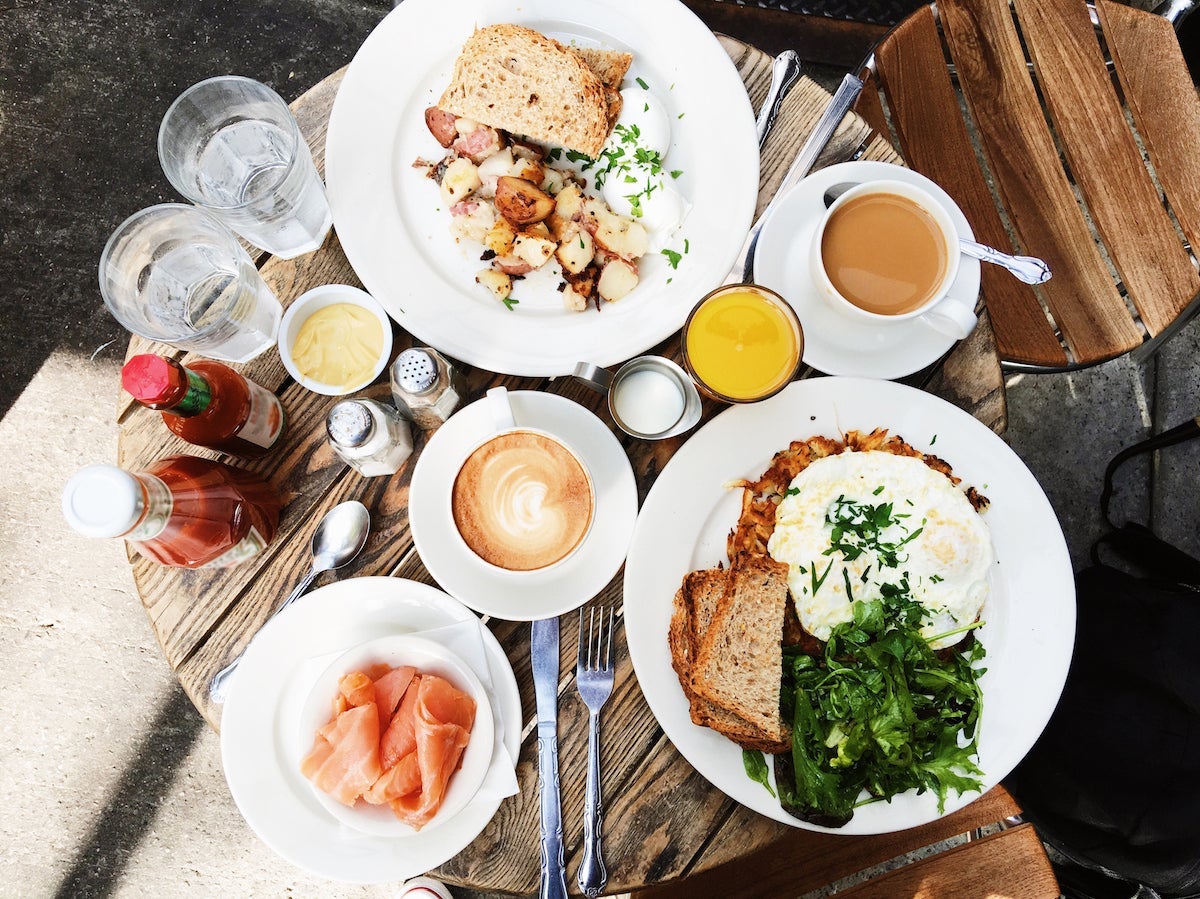 Don't miss out on everyone's favorite midday meal. Image by Alexander Spatari / <a href="http://www.gettyimages.com/license/519905298">Getty Images</a>.