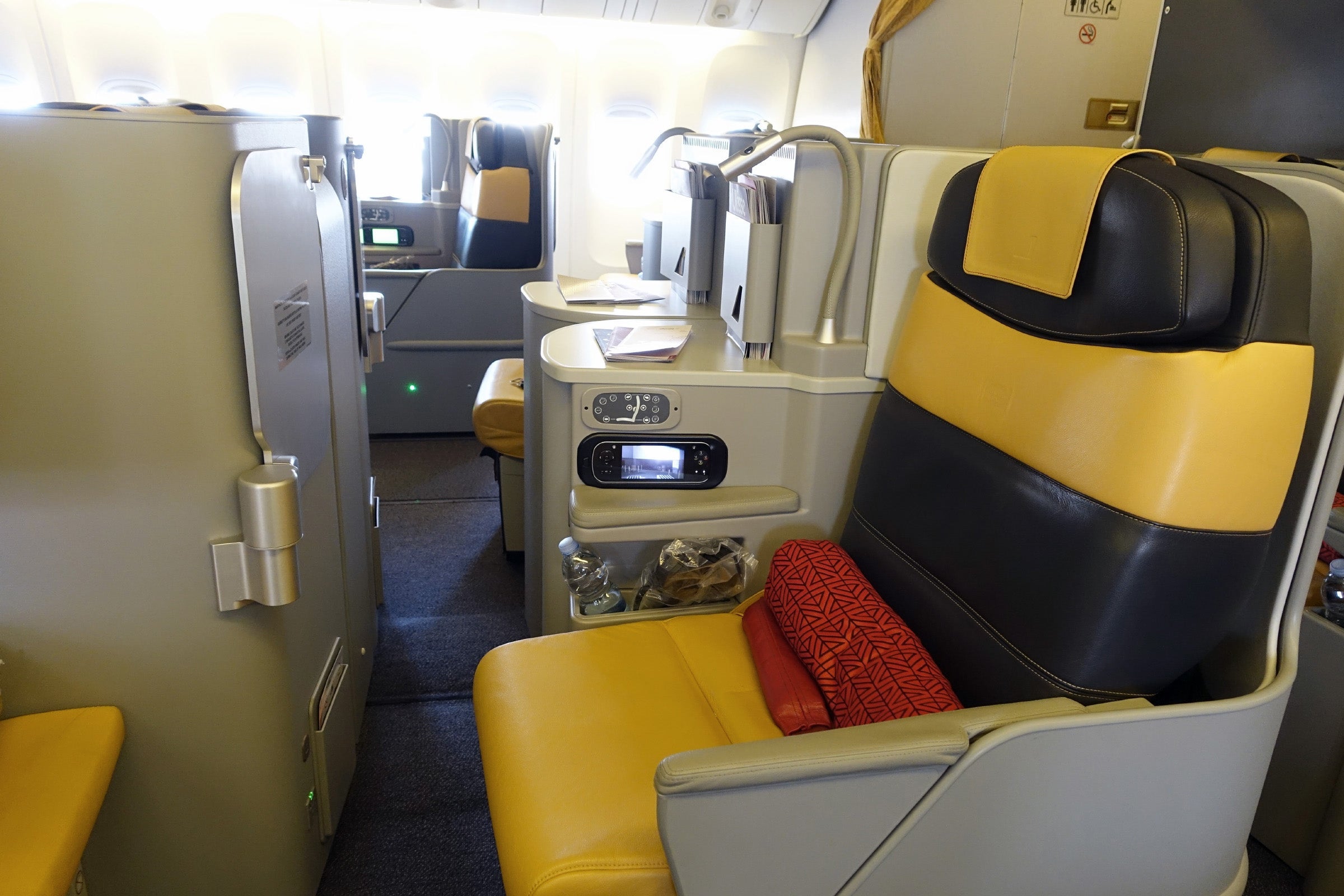 Alitalia 777 Business Class Review