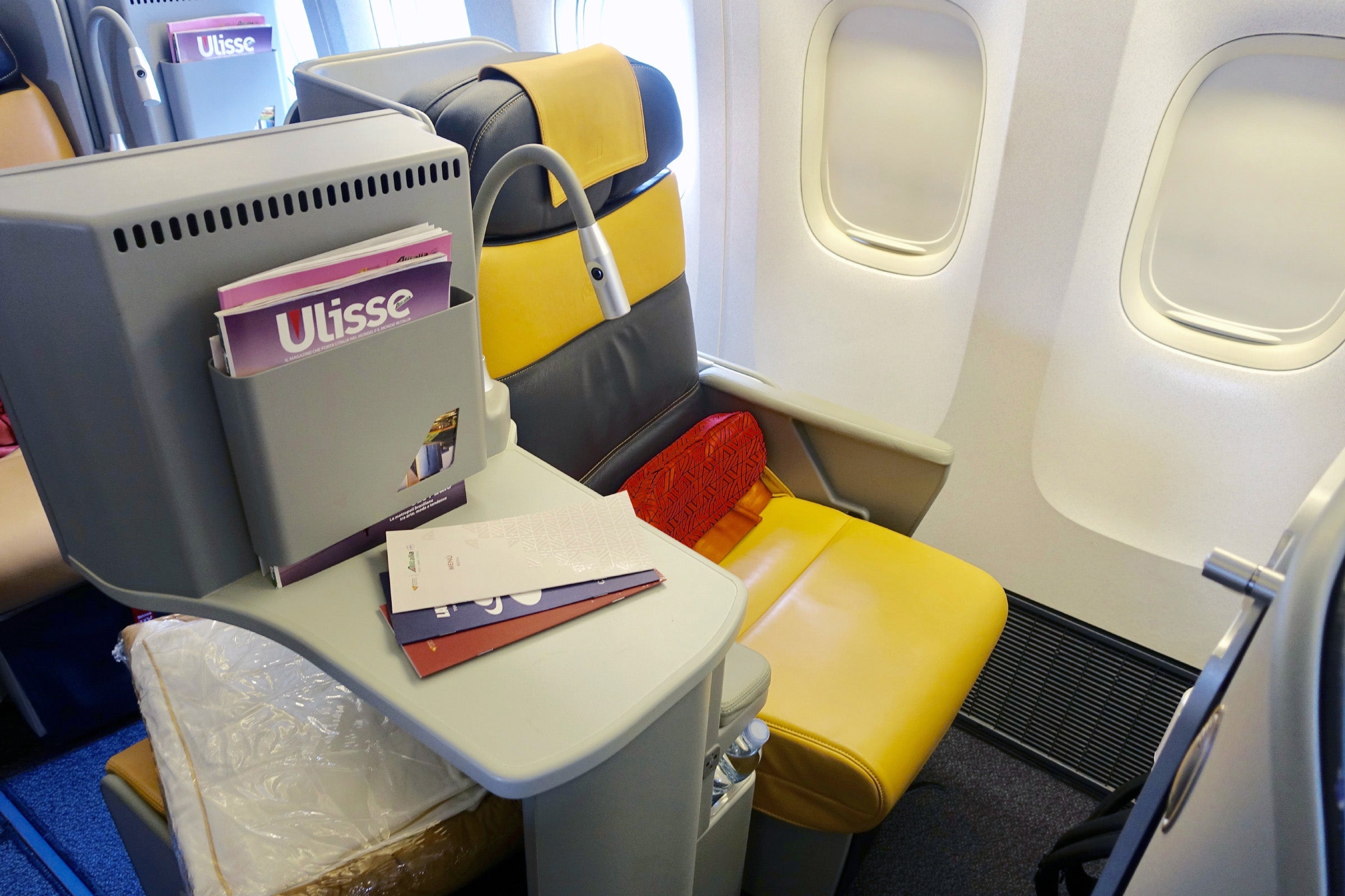 Alitalia 777 Business Class Review