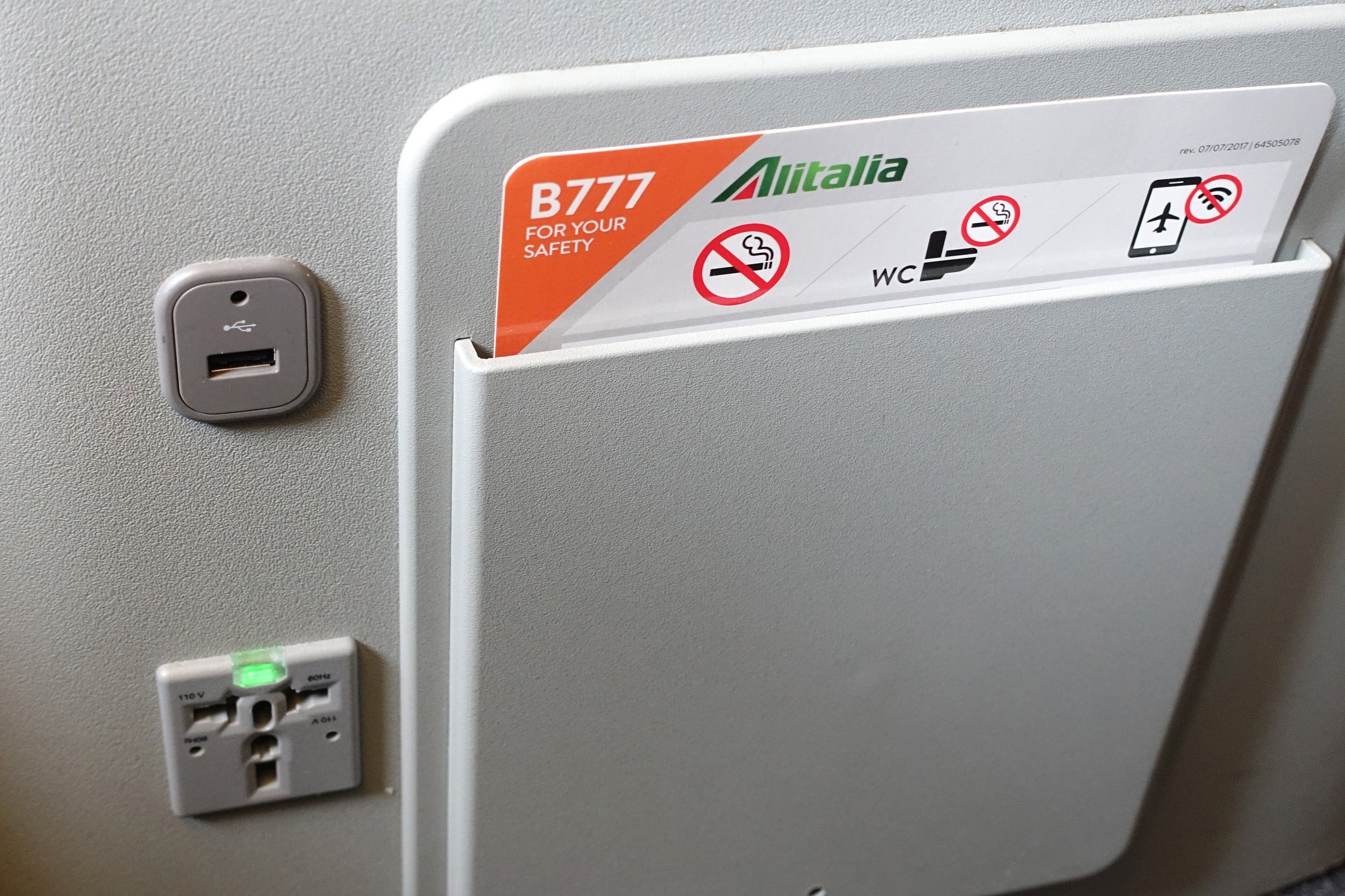 Alitalia 777 Business Class Review