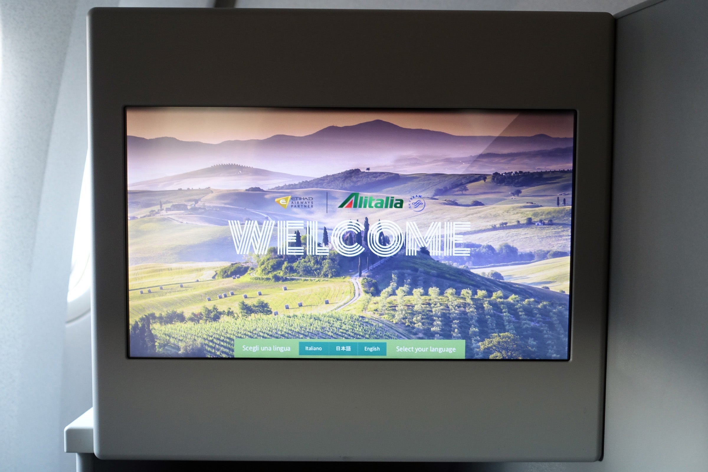 Alitalia 777 Business Class Review