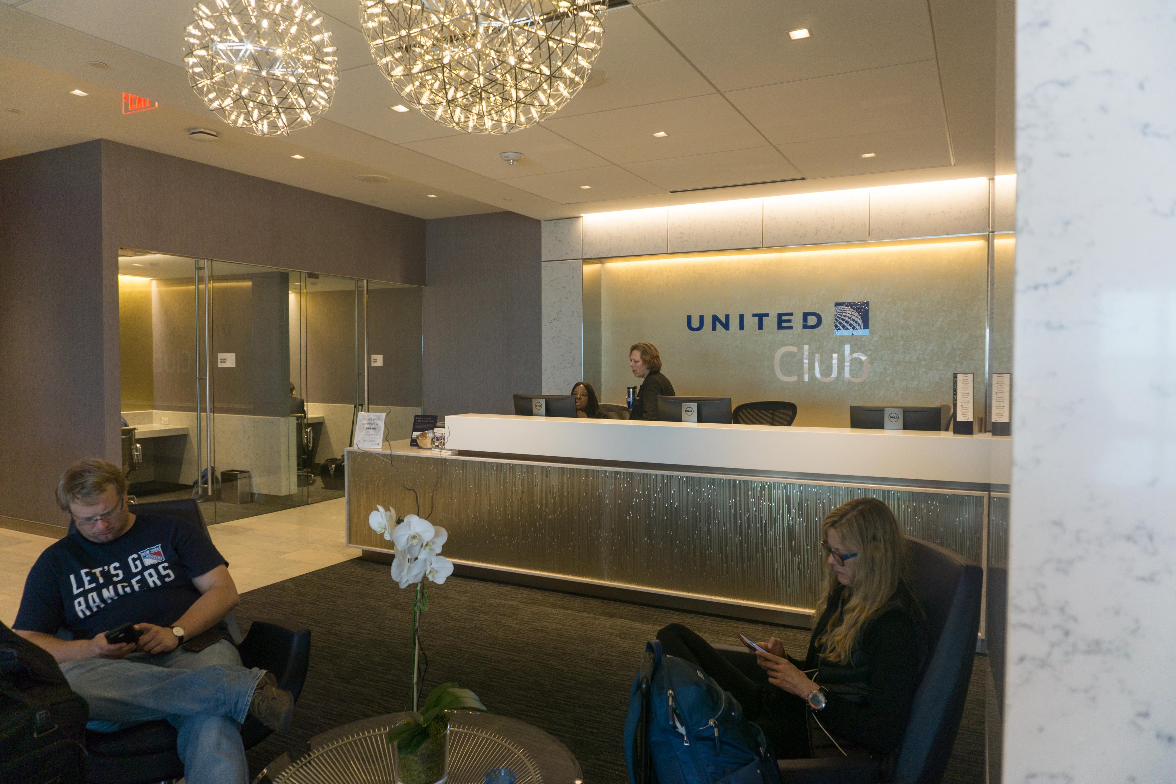 Customer Service Counter IAH United Club