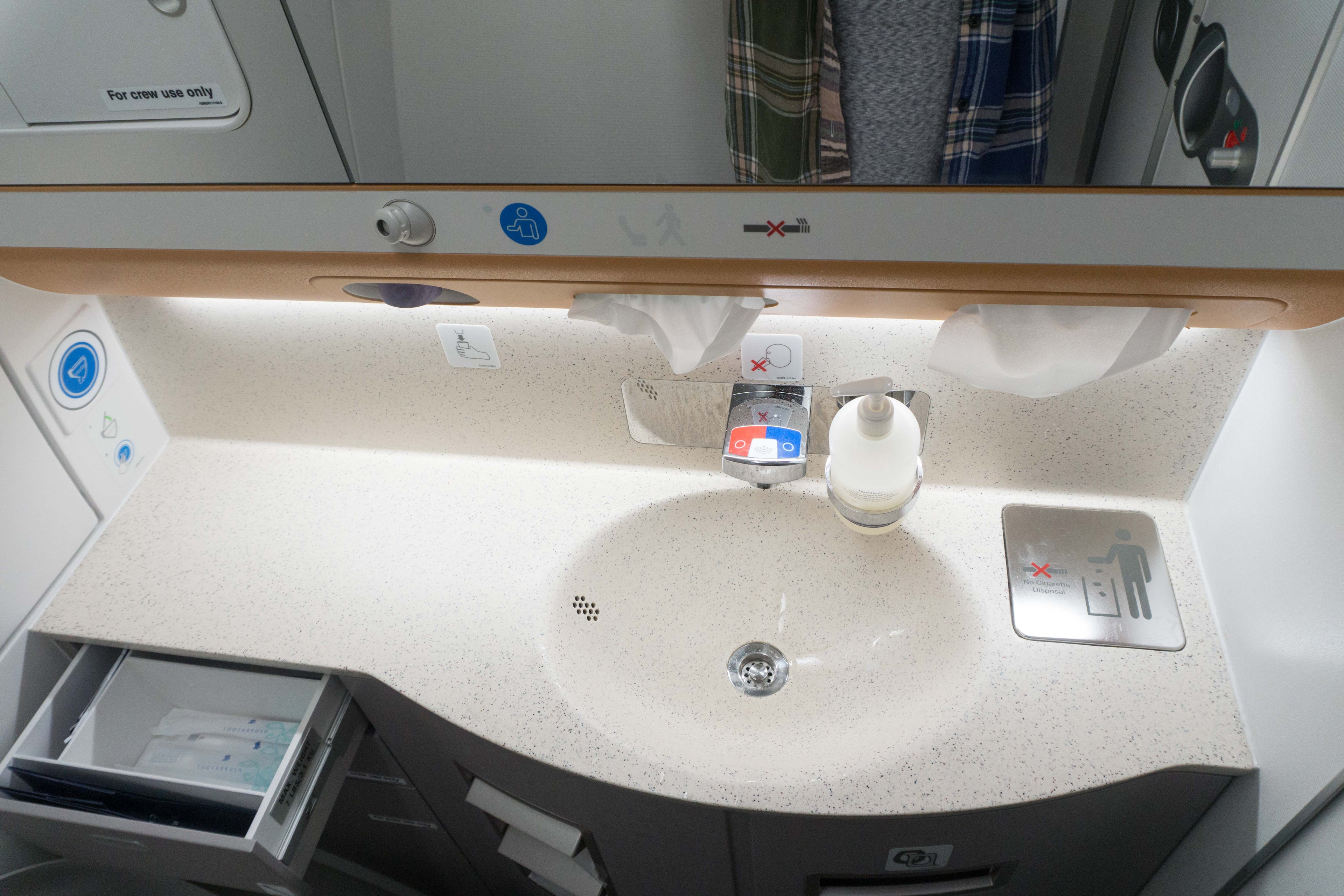 IAH to MAN (57 of 59)